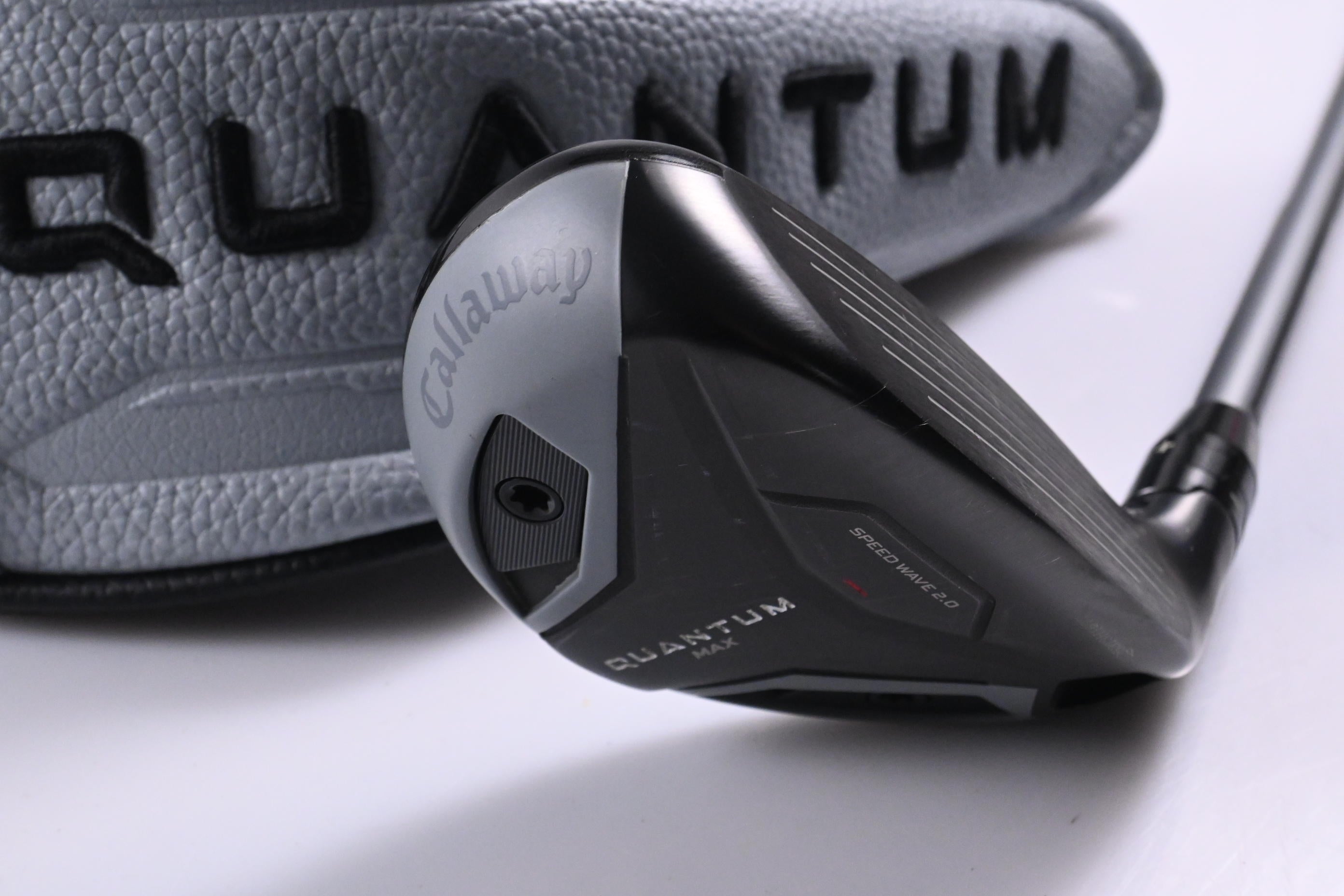 Callaway Quantum Max #4 Hybrid / 21 Degree / Regular Flex Denali Silver 60 Shaft