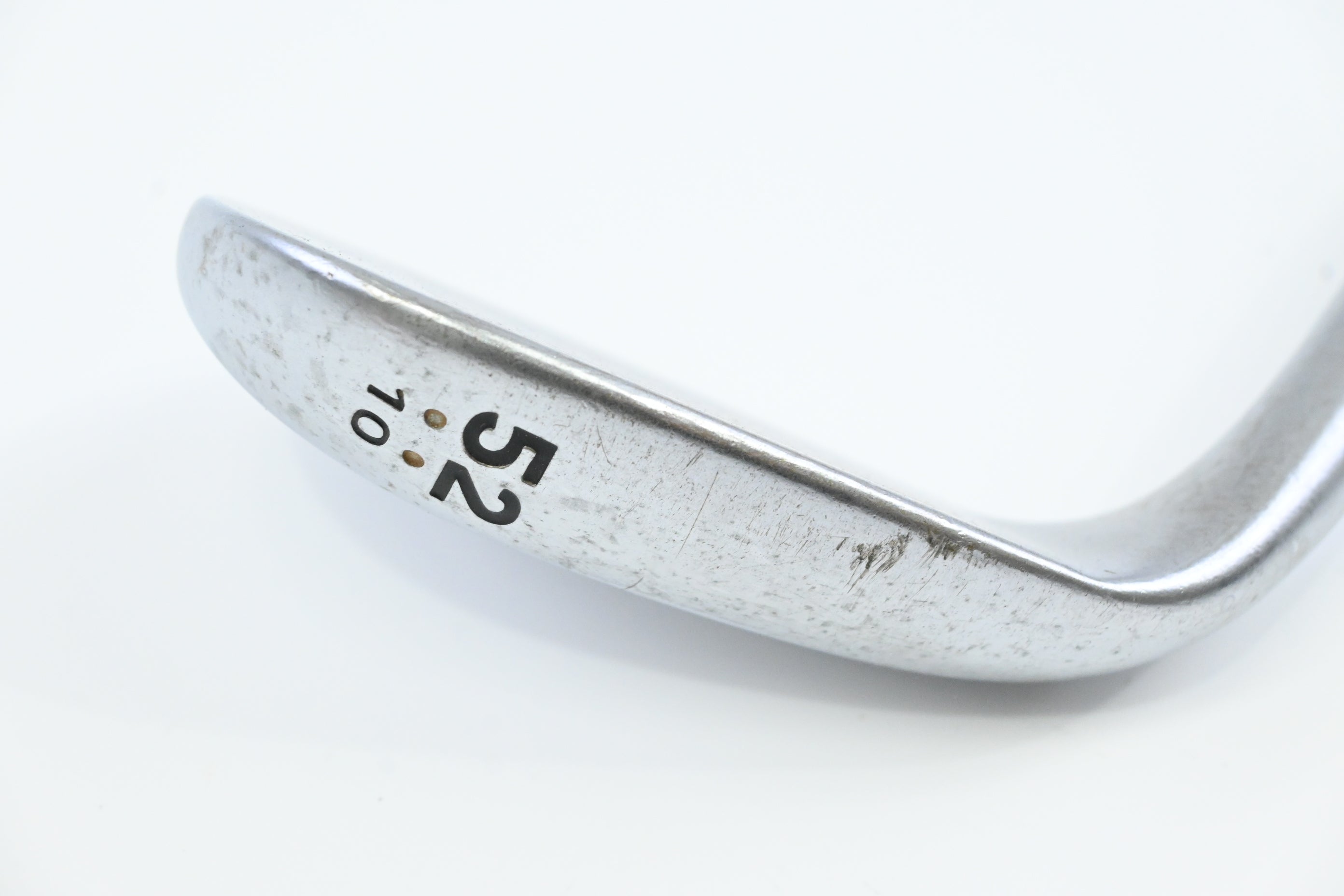 Cleveland 588 Original Gap Wedge / 52 Degree / Wedge Flex Dynamic Gold Shaft
