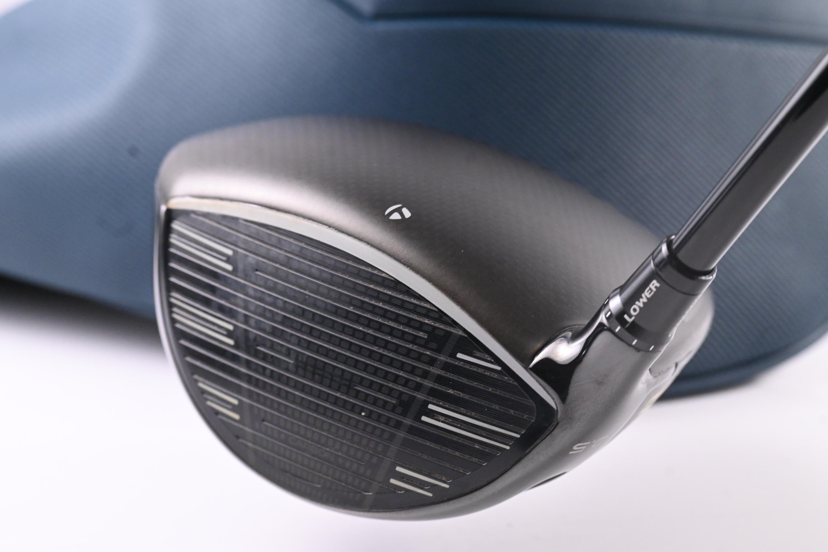 Taylormade Qi4D Driver / 10.5 Degree / Stiff Flex Kai'Li Red 60 Shaft
