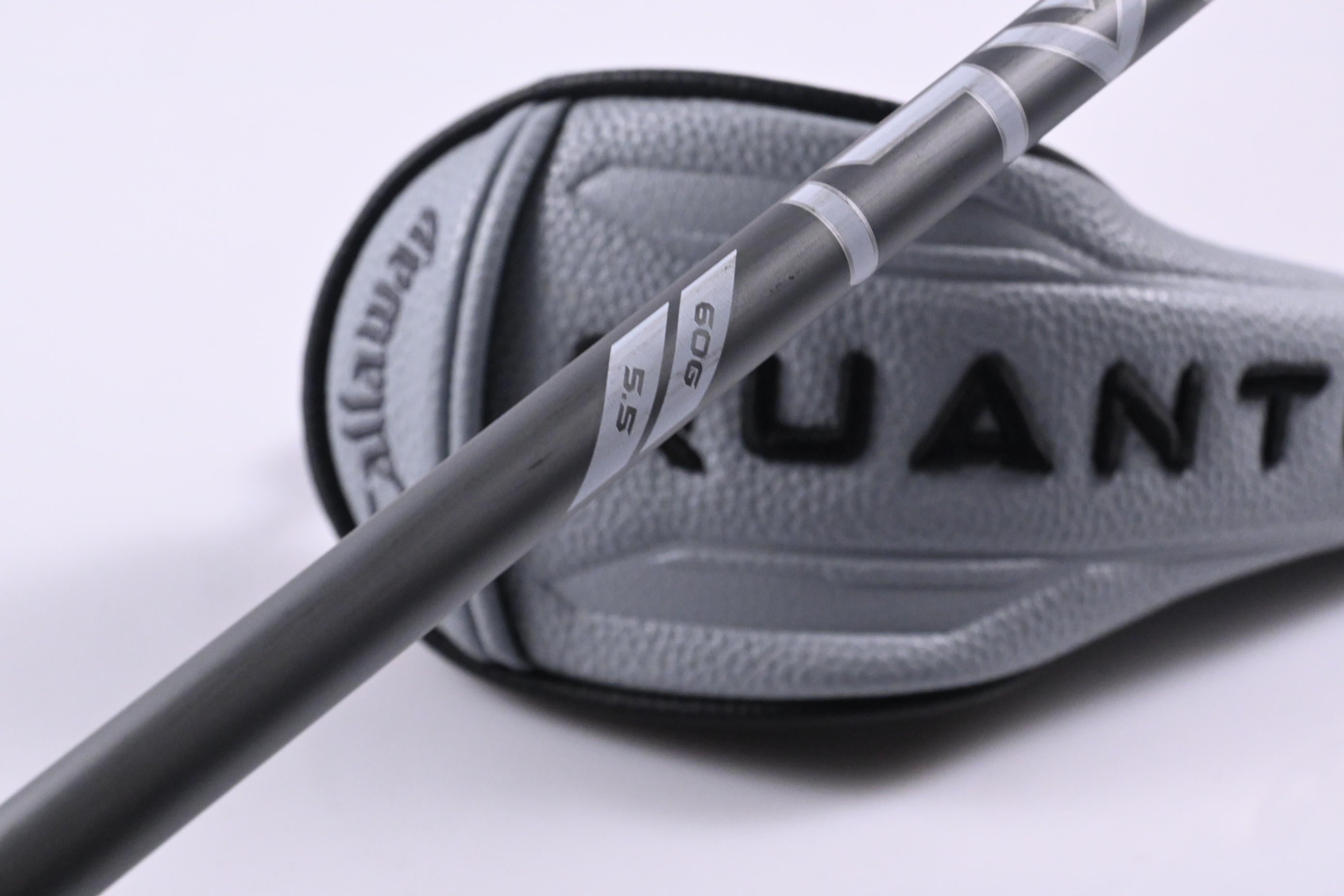 Callaway Quantum Max #4 Hybrid / 21 Degree / Regular Flex Denali Silver 60 Shaft