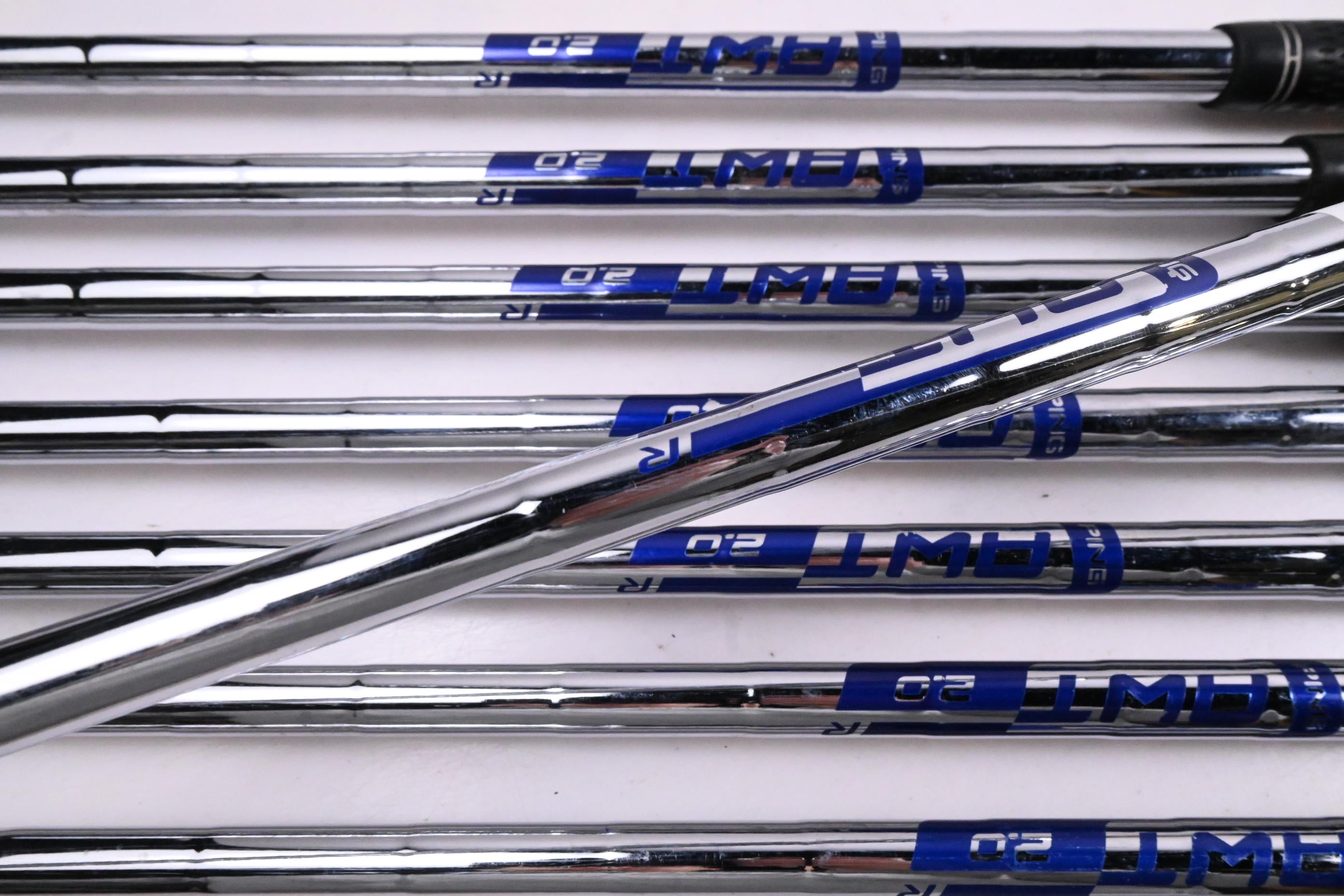 Ping G400 Irons / 4-9i+GW+SW / Silver Dot / Regular Flex Ping AWT 2.0 Shafts