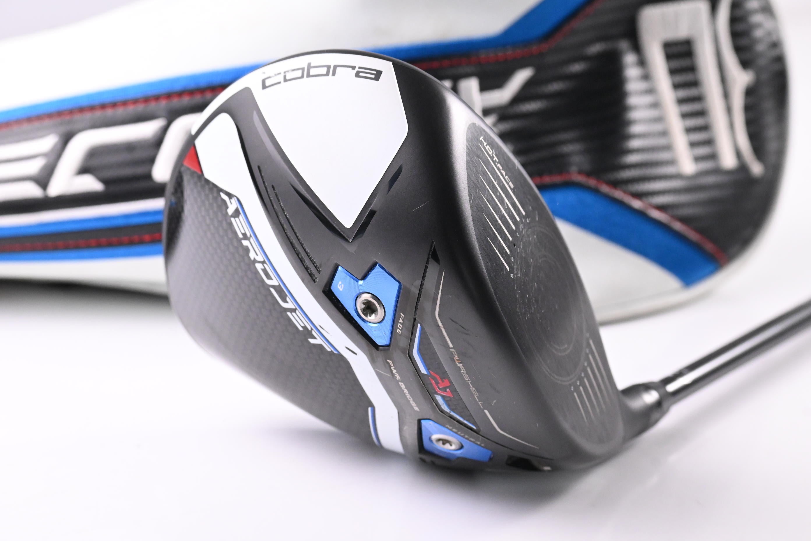 Cobra Aerojet LS Driver / 10.5 Degree / Stiff Flex Kai`li Blue 60 Shaft
