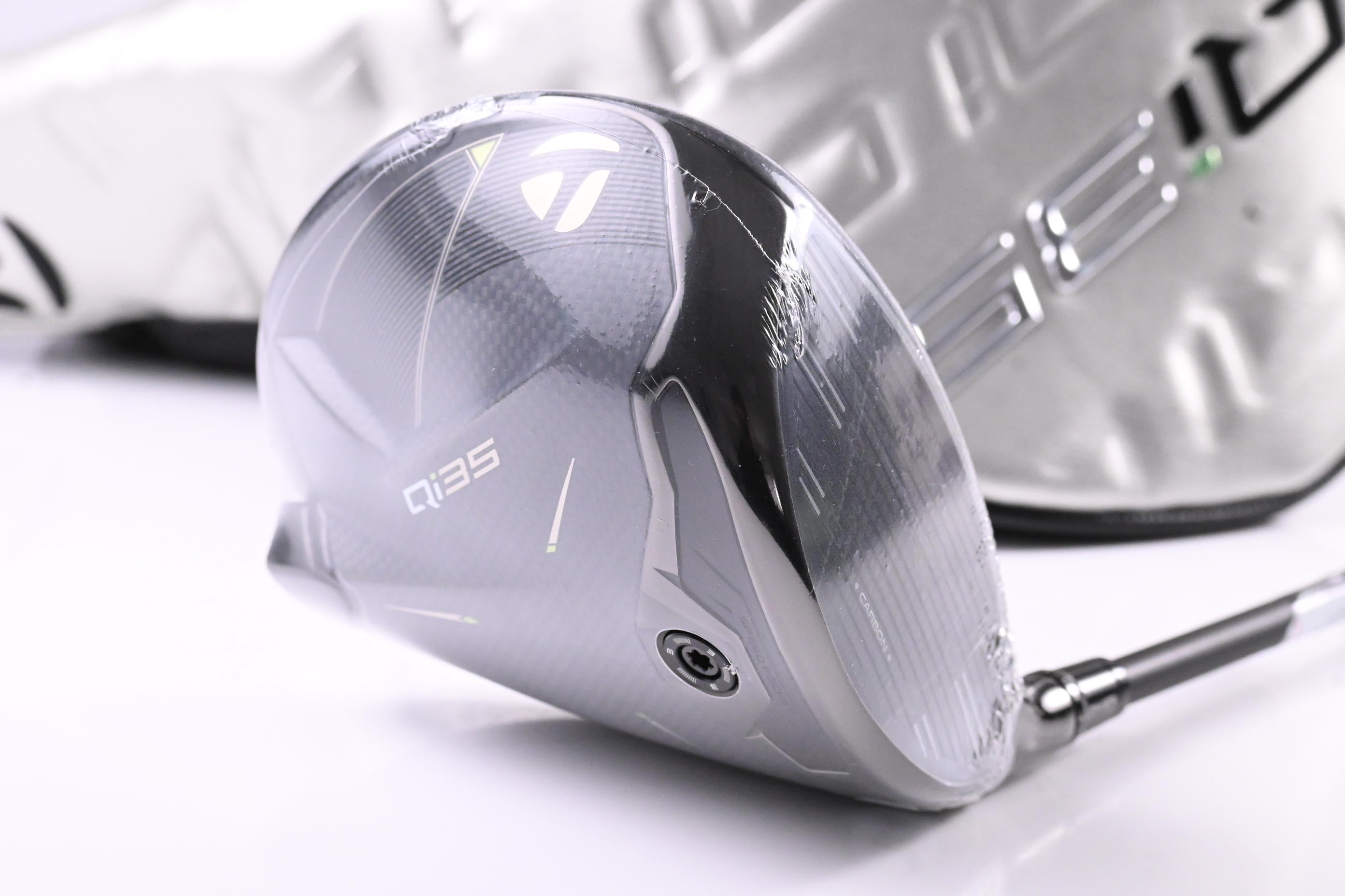 Taylormade Qi35 Driver / 10.5 Degree / Regular Flex Fujikura Ventus Blue '25 5