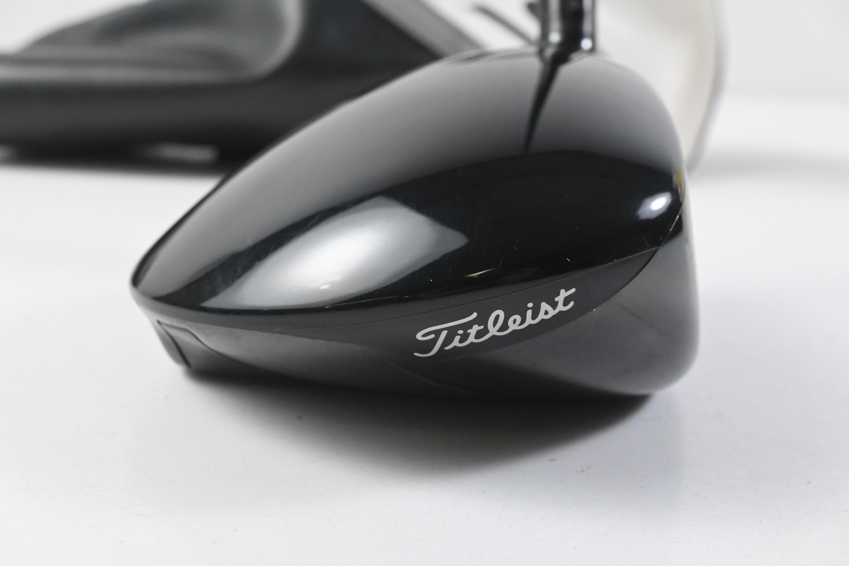 Titleist TSR4 Driver / 9 Degree / Stiff Flex Hzrdus CB Red 50 Shaft