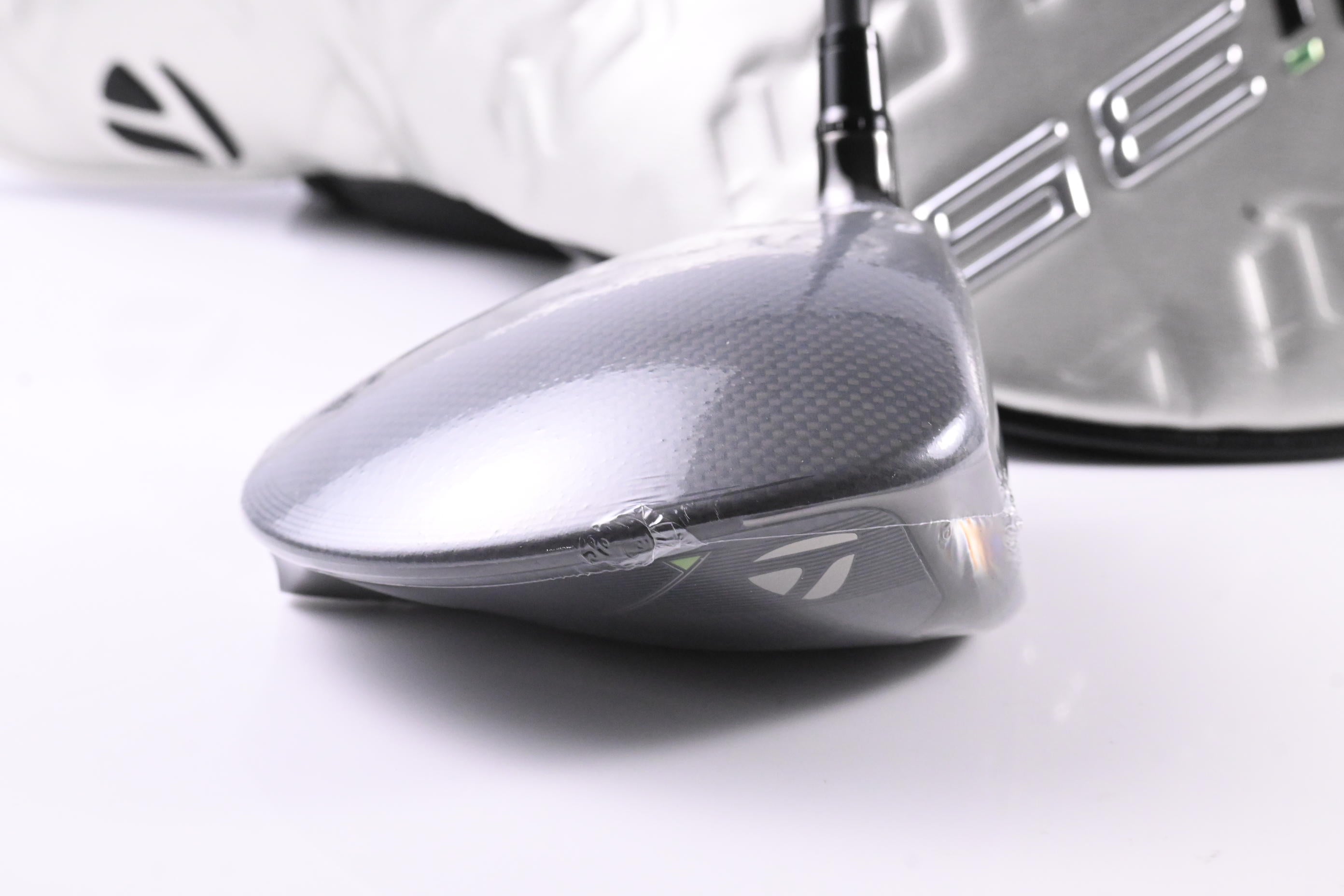 Taylormade Qi35 Driver / 10.5 Degree / Regular Flex Fujikura Ventus Blue '25 5