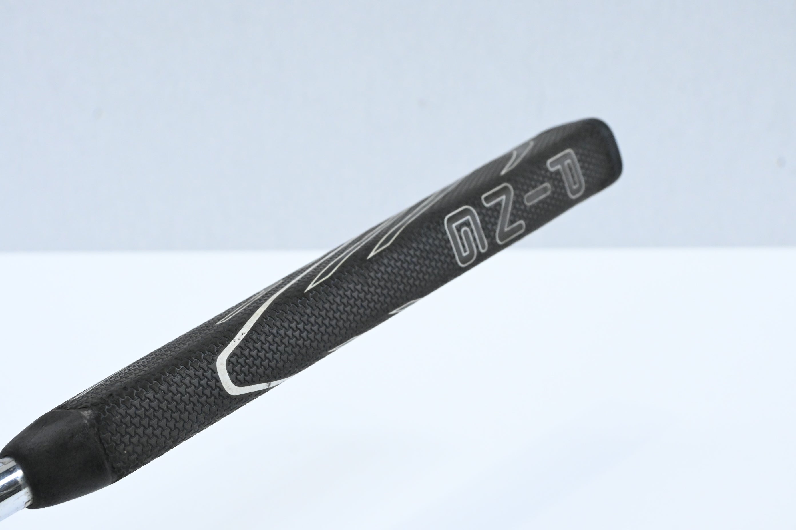 Yes! C-Groove Victoria Putter / 34 Inch
