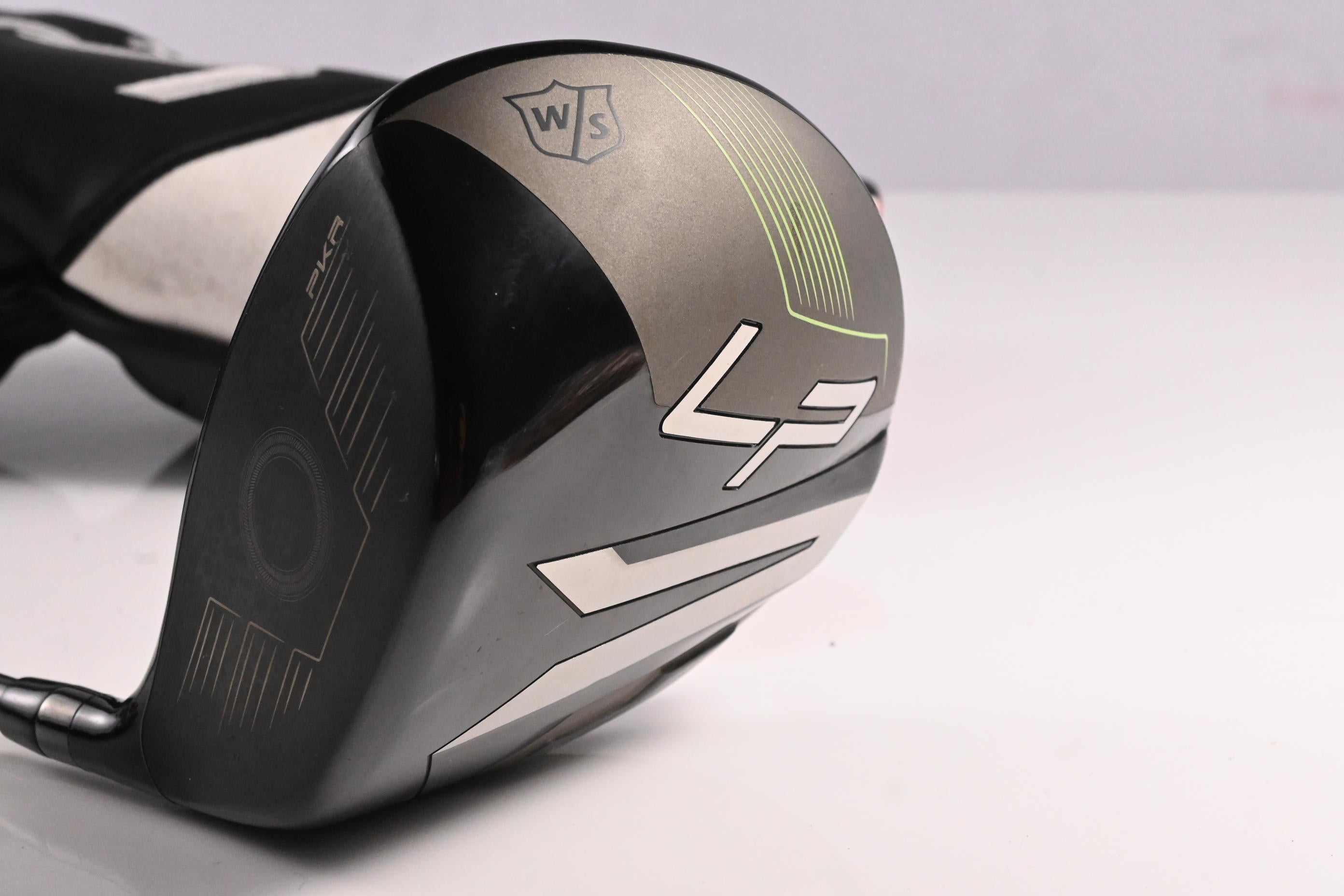 Left Hand Wilson Launch Pad 2022 Driver / 10.5 Degree / Regular Flex EvenFlow 55