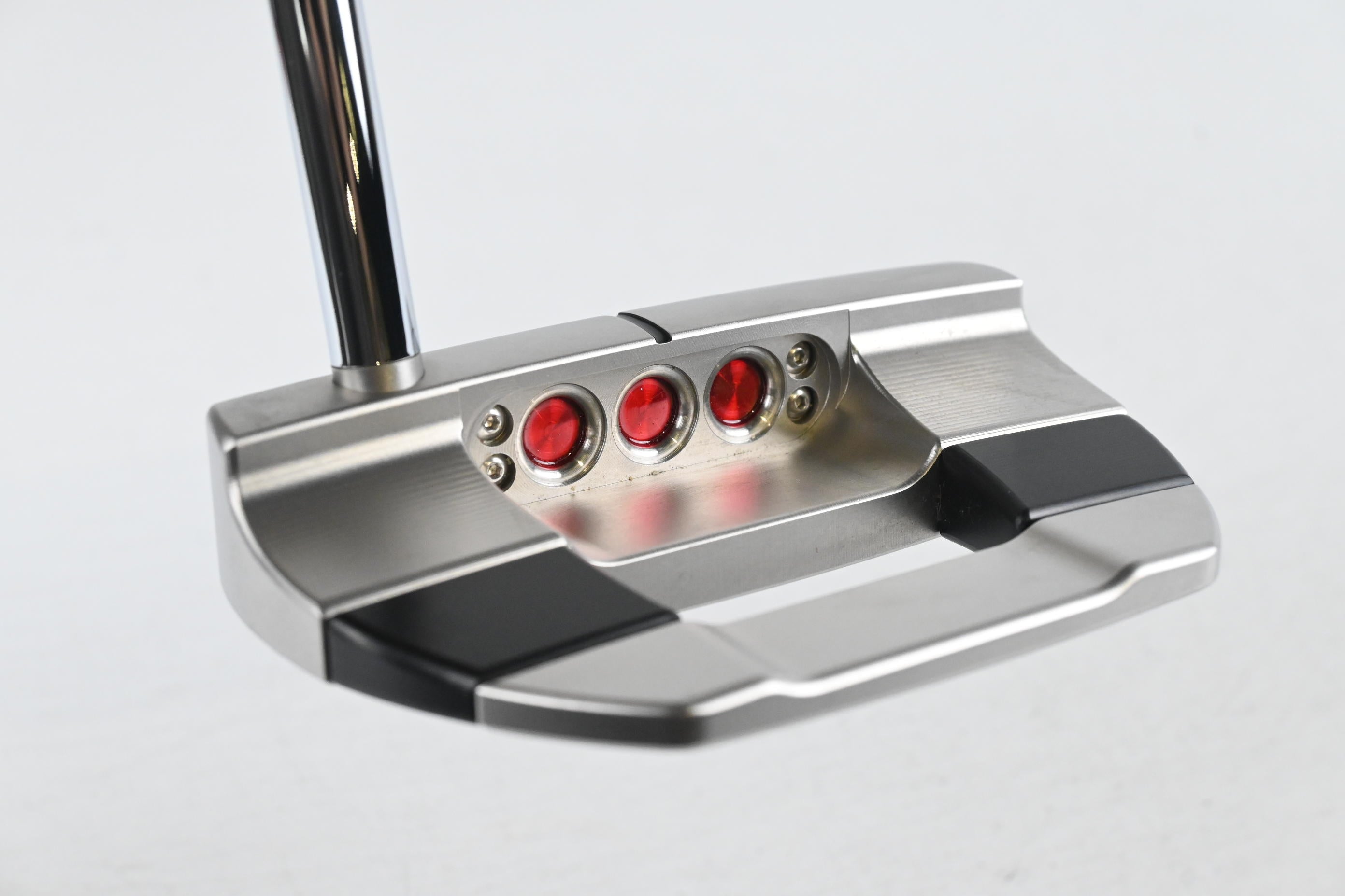 Scotty Cameron 2025 Studio Style Fastback Putter / 34 Inch