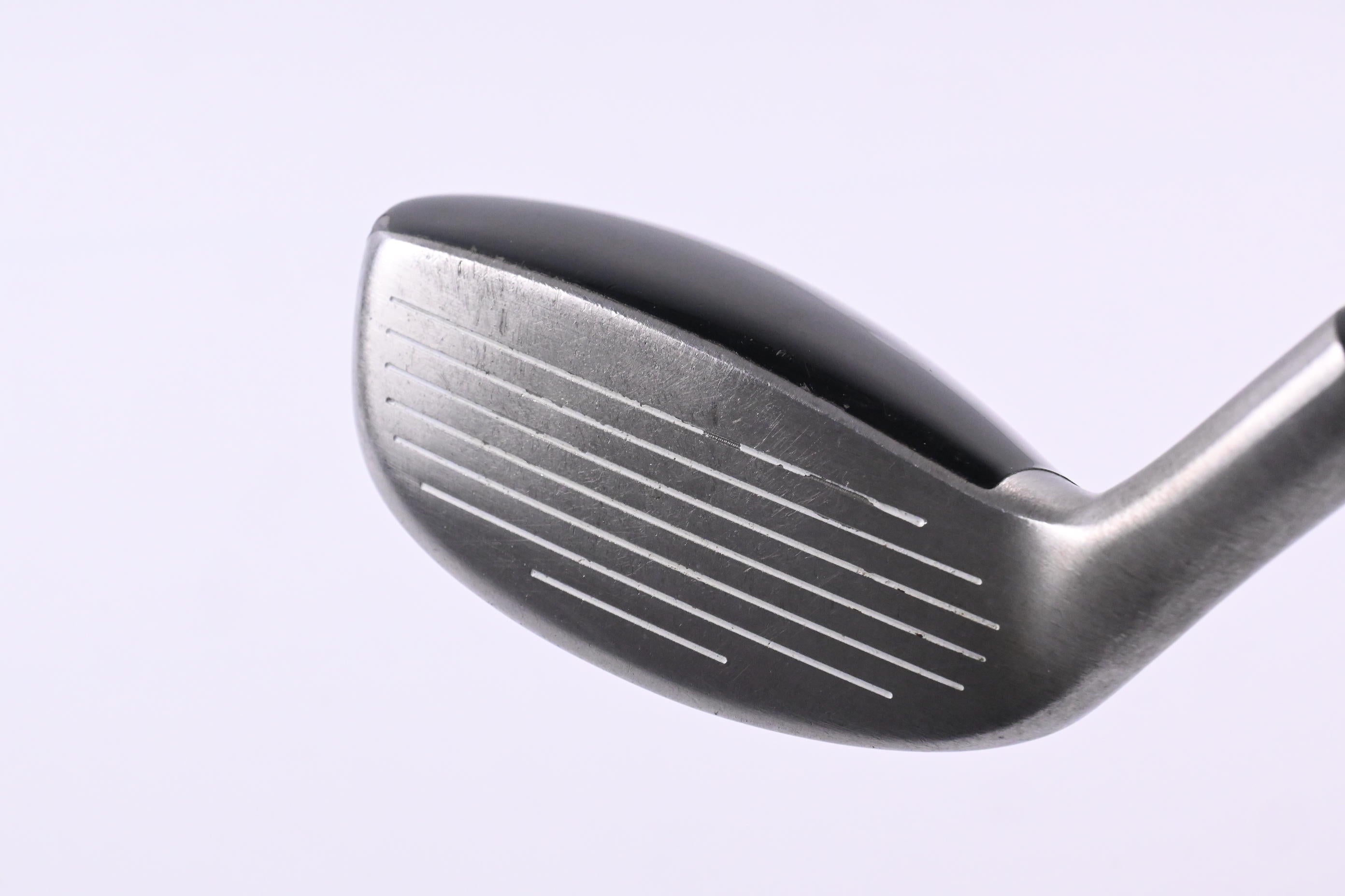 Titleist 585.H #3 Hybrid / 19 Degree / Regular Flex Dynamic Gold R300 Shaft