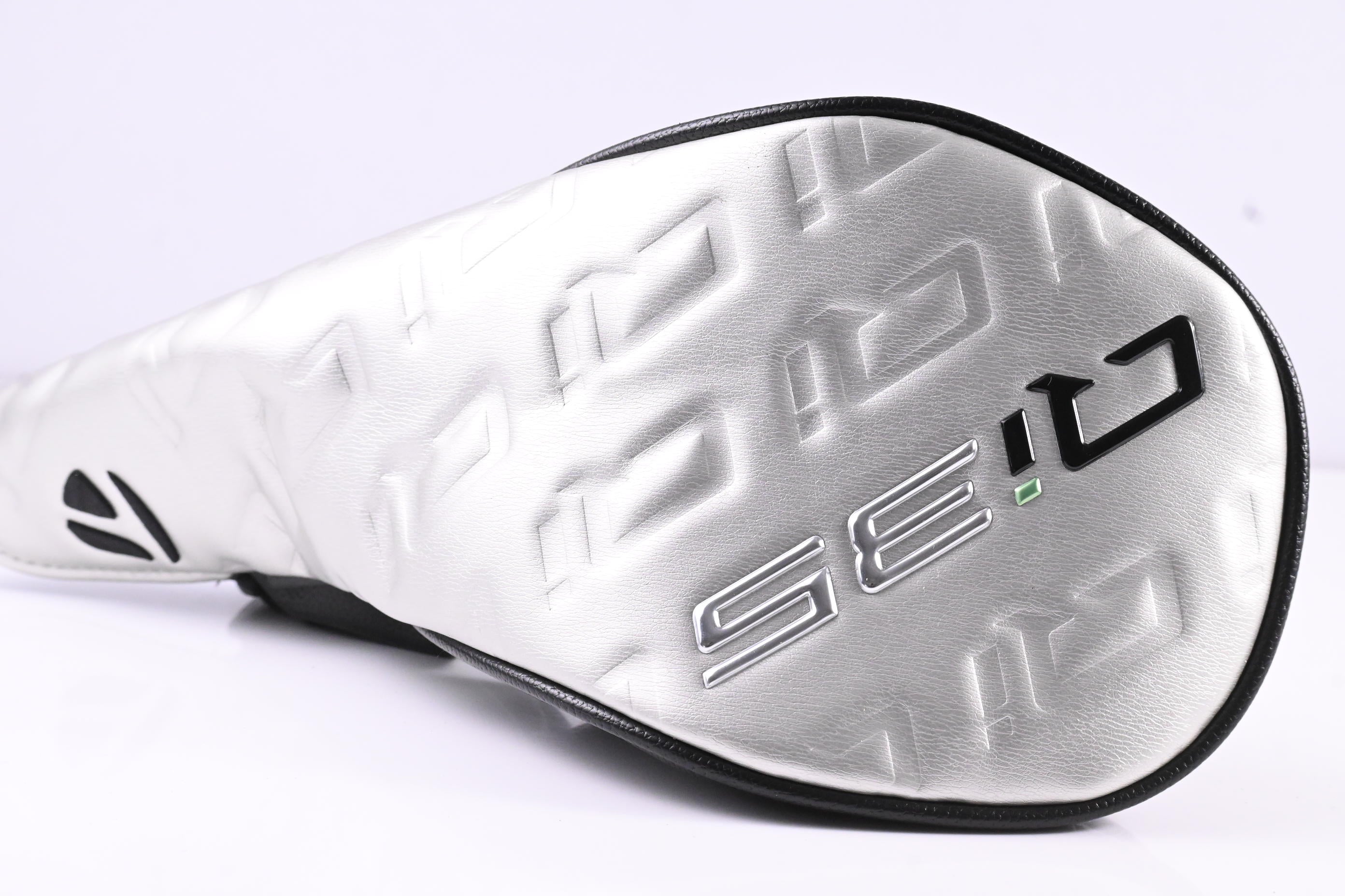 Taylormade Qi35 Driver / 10.5 Degree / Regular Flex Fujikura Ventus Blue '25 5