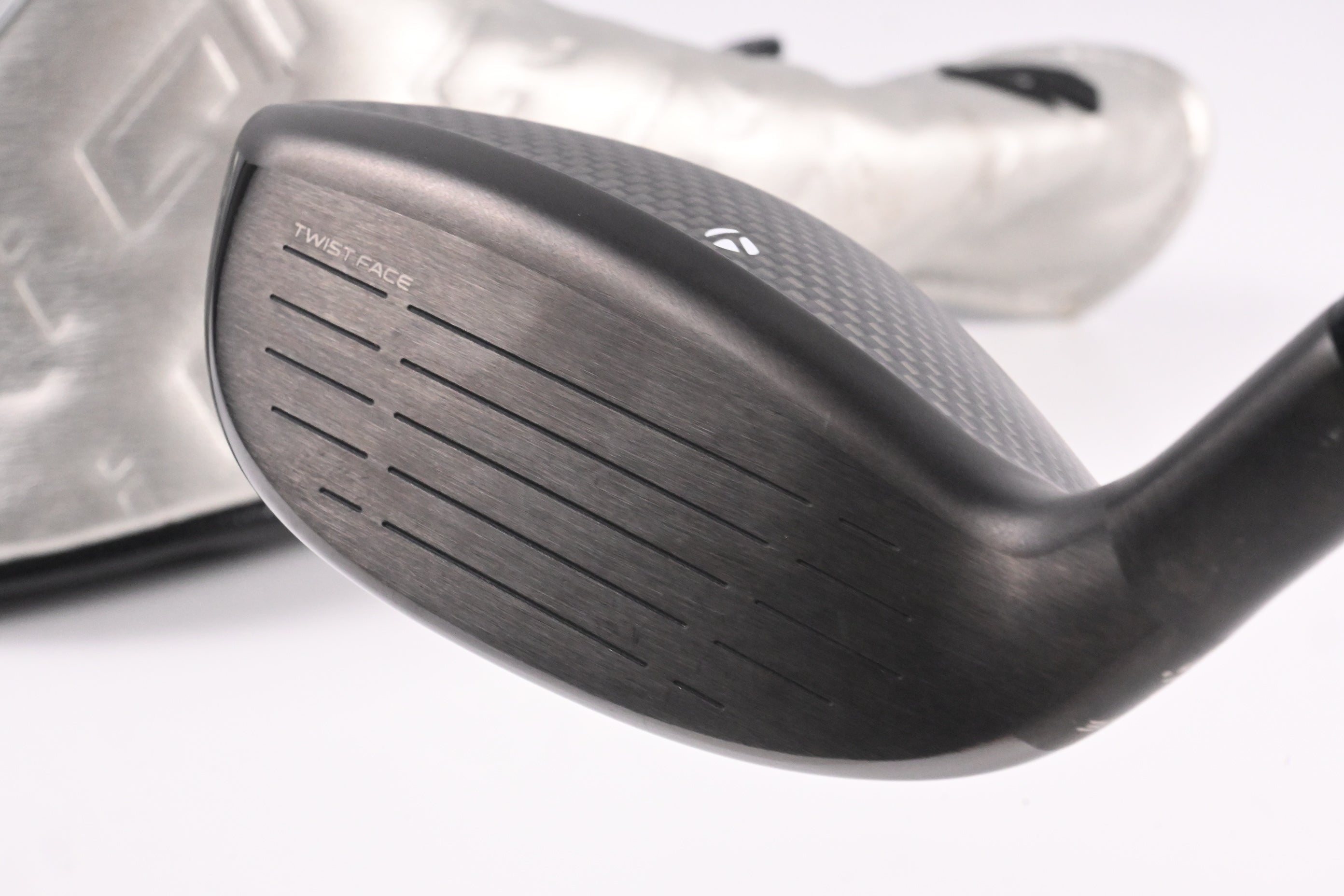 Ladies Taylormade Qi35 Max Lite #5 Hybrid / 27 Degree / Ladies Flex Fujikura 40