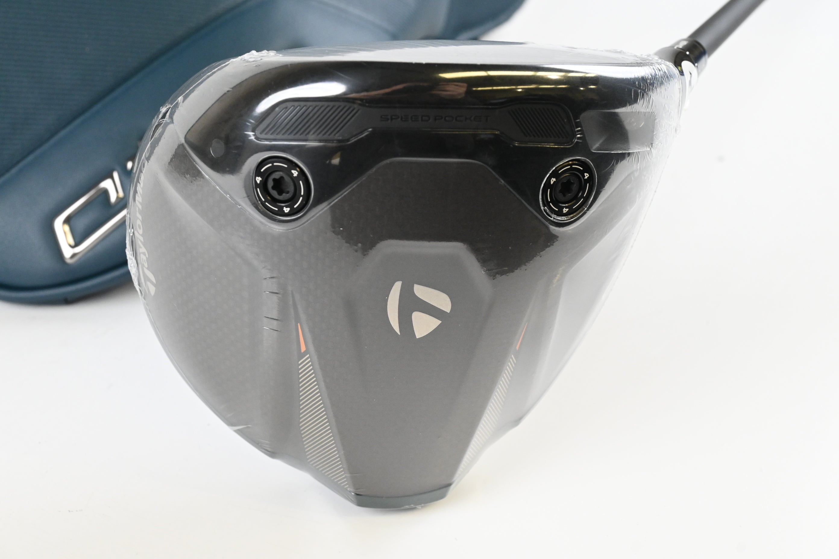 Taylormade Qi4D Driver / 10.5 Degree / Regular Flex REAX 80 Shaft