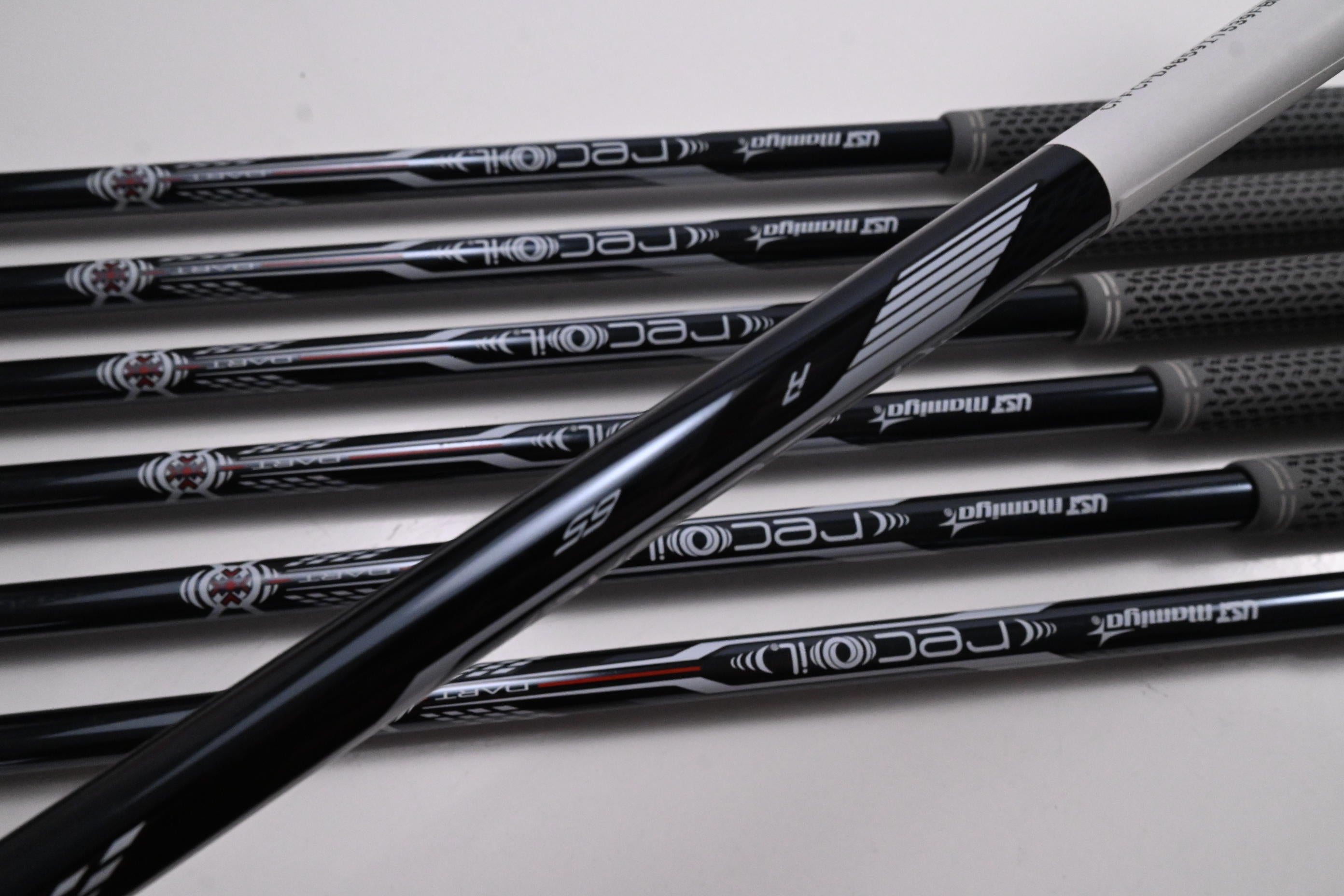 Wilson Dynapwr 2023 Irons / 5-PW+GW / Regular Flex UST Mamiya Recoil Dart 65