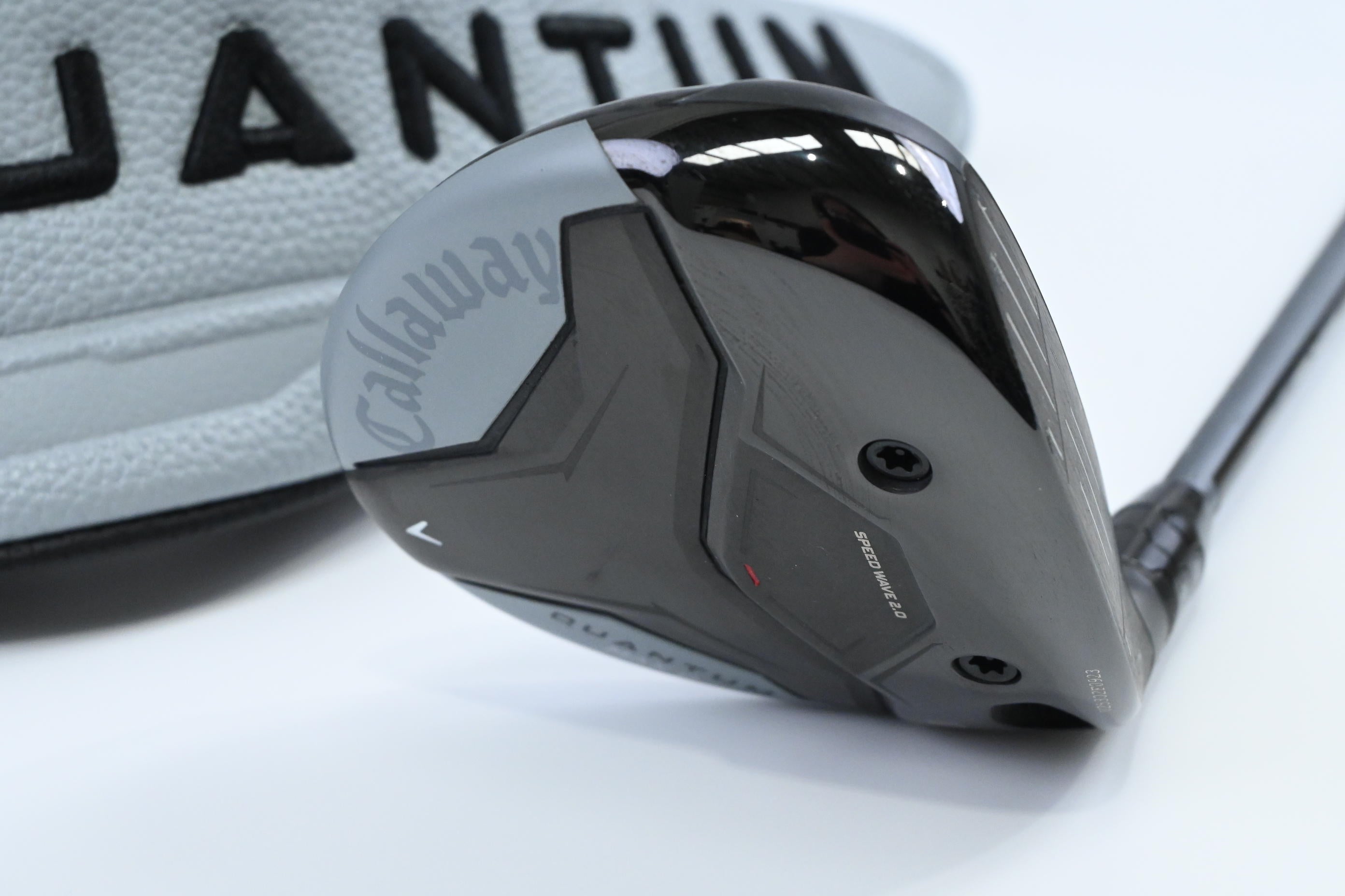 Callaway Quantum Max D #5 Wood / 18 Degree / Regular Flex Denali Frost Silver 60
