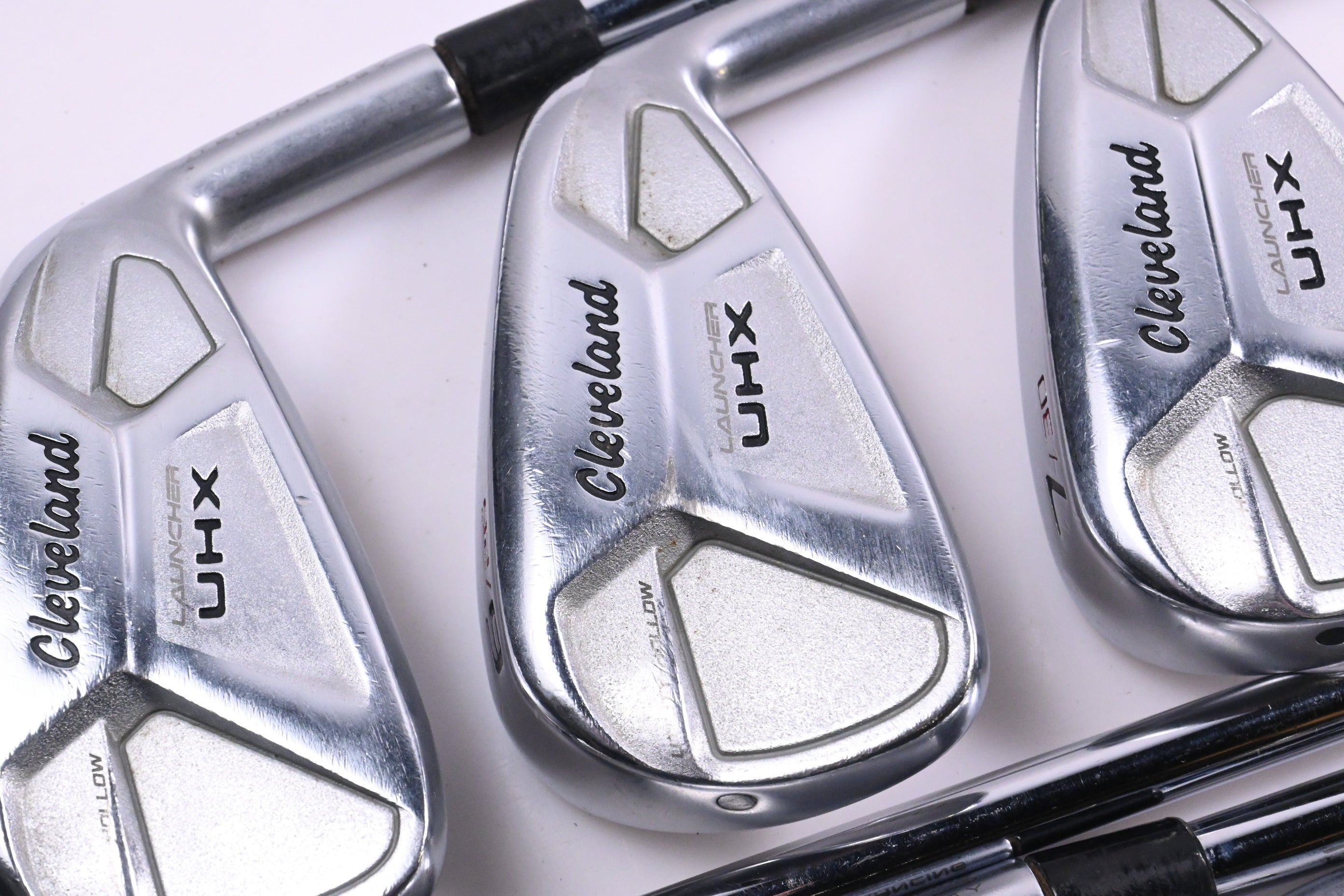 Cleveland Launcher UHX Irons / 5-PW+GW / Stiff Flex Dynamic Gold DST 98 S300