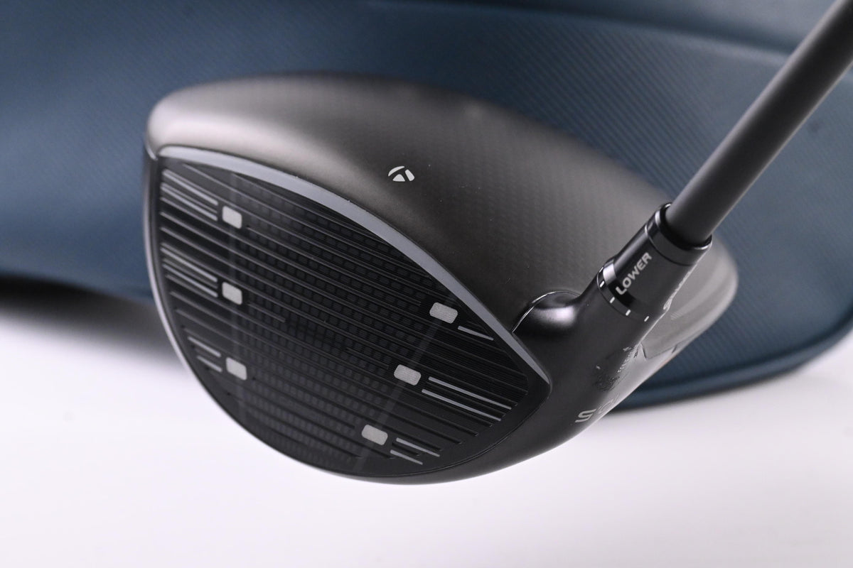 Taylormade Qi4D Max Driver / 10.5 Degree / Regular Flex REAX White 60 Shaft