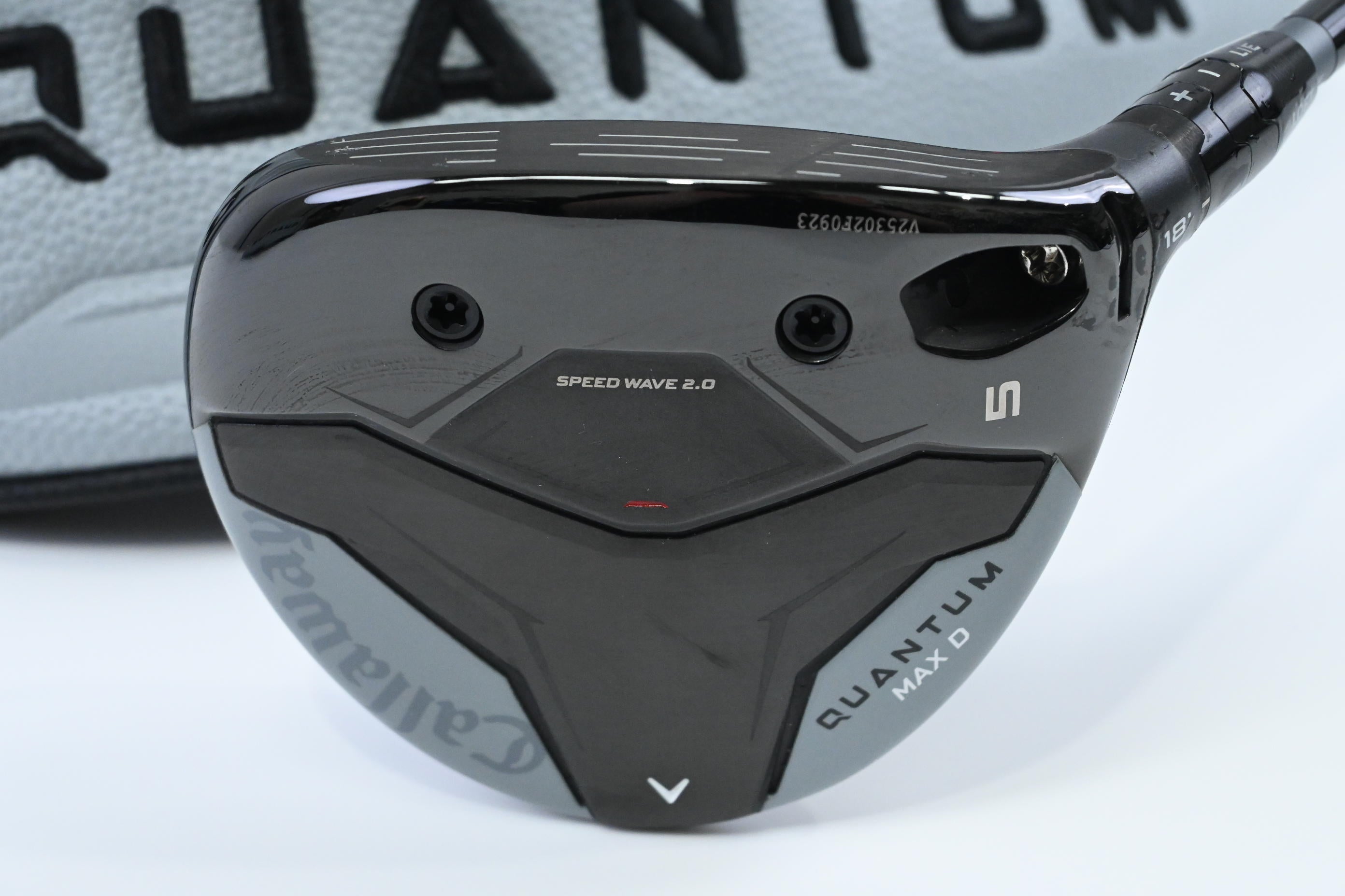 Callaway Quantum Max D #5 Wood / 18 Degree / Regular Flex Denali Frost Silver 60