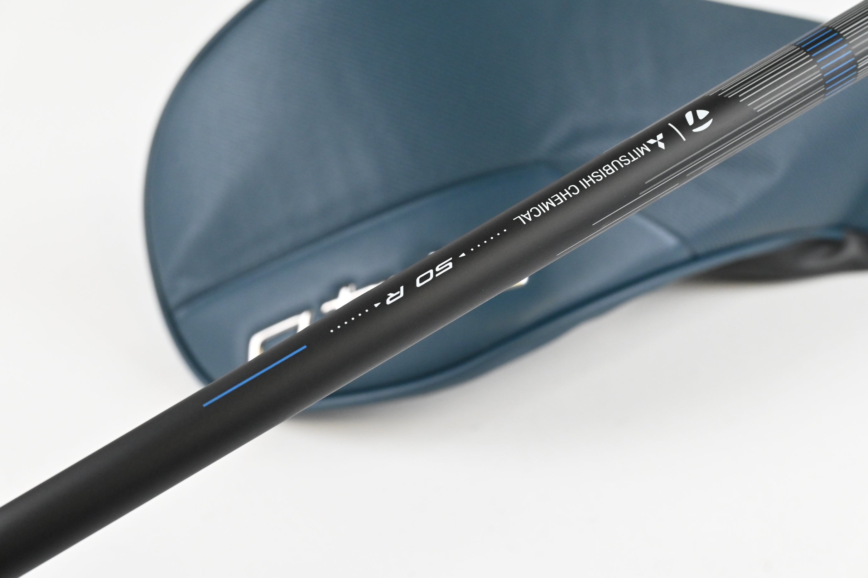 Taylormade Qi4D Driver / 10.5 Degree / Regular Flex REAX 80 Shaft