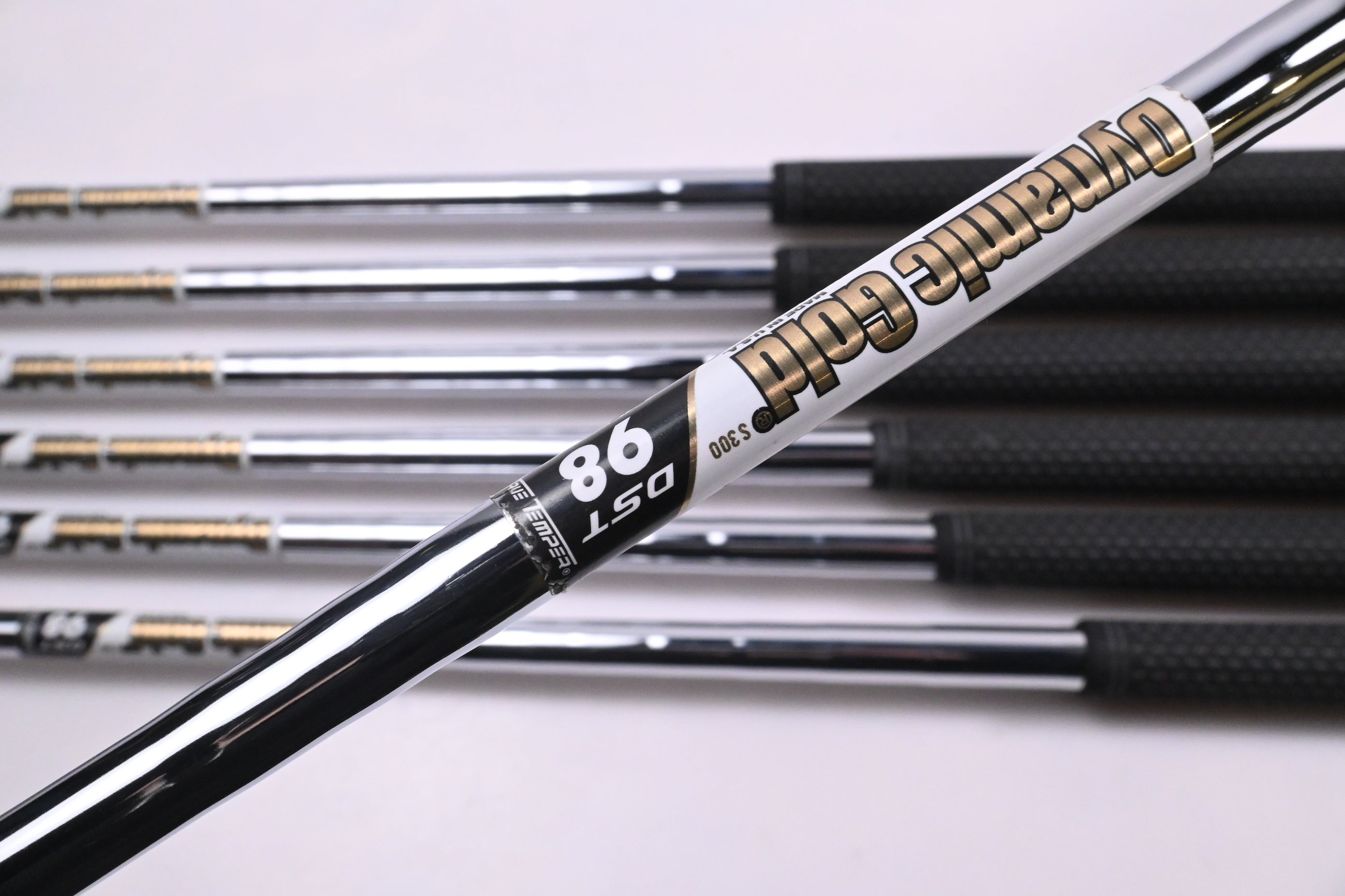 Cleveland Launcher UHX Irons / 5-PW+GW / Stiff Flex Dynamic Gold DST 98 S300