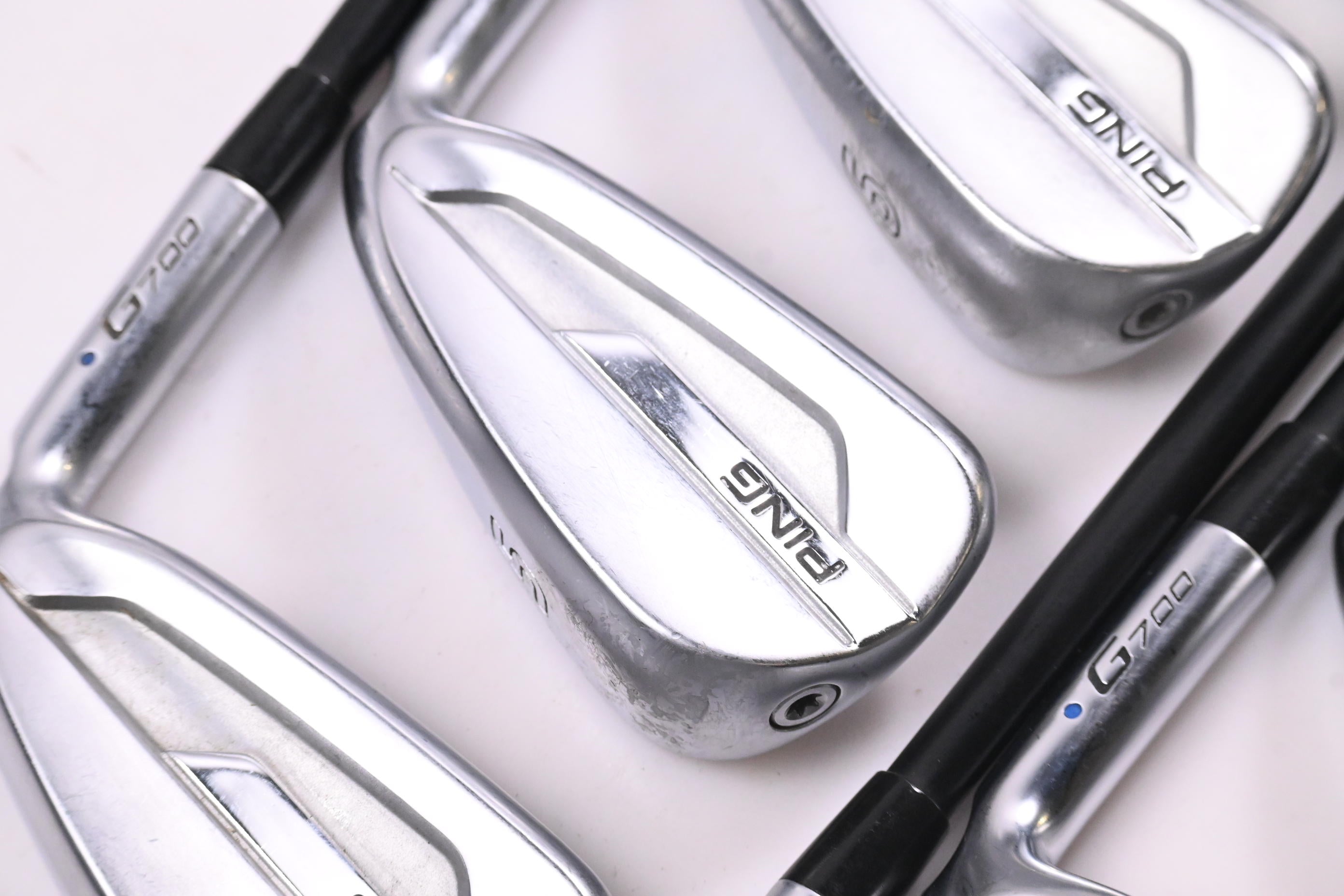 Ping G700 Irons / 4-PW+GW+SW / Blue Dot / Regular Flex Ping Alta CB Shafts