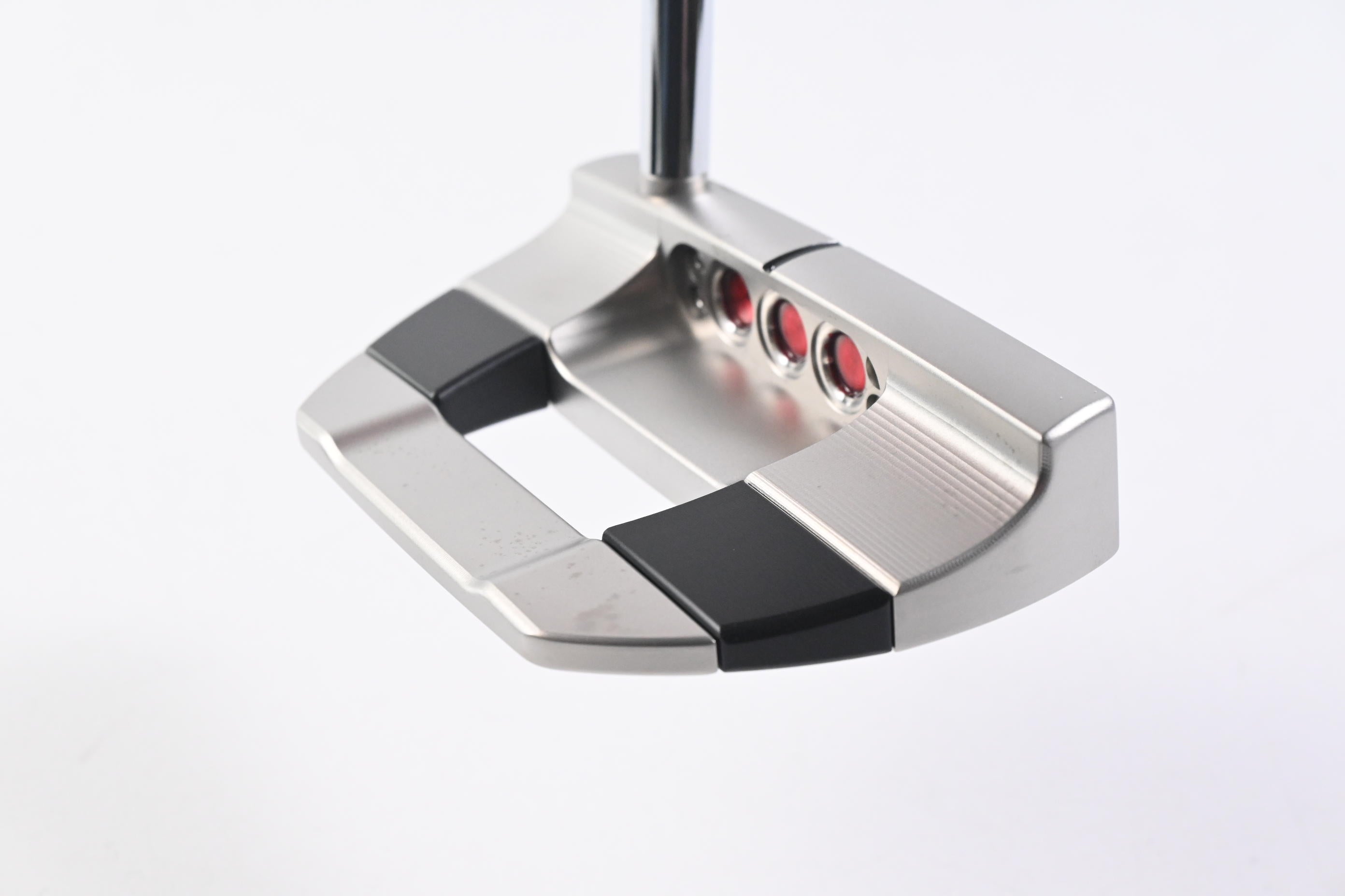 Scotty Cameron 2025 Studio Style Fastback Putter / 33 Inch