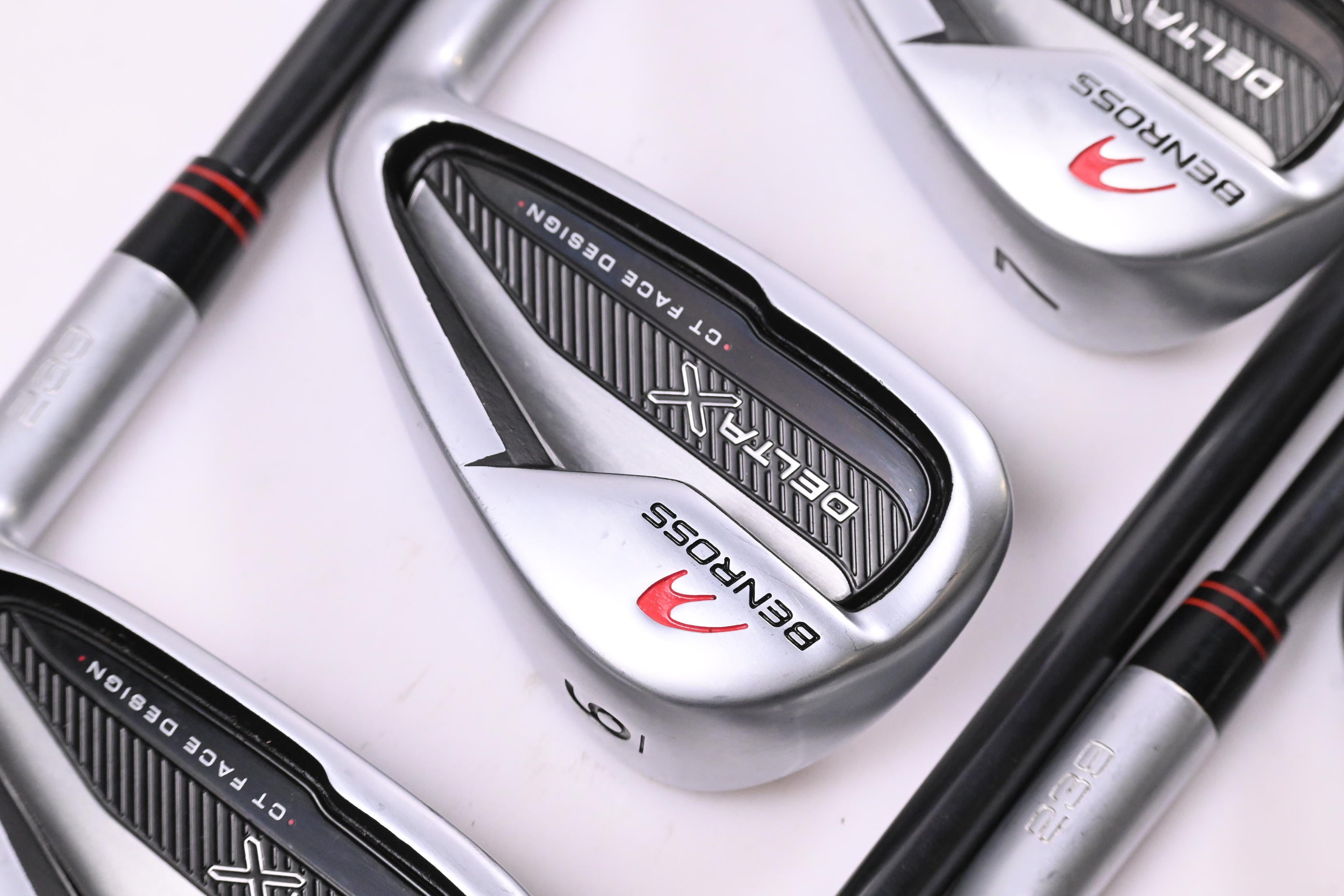 Benross Delta X Irons / 5-PW+SW / Regular Flex Fujikura Vista Pro 60i Shafts