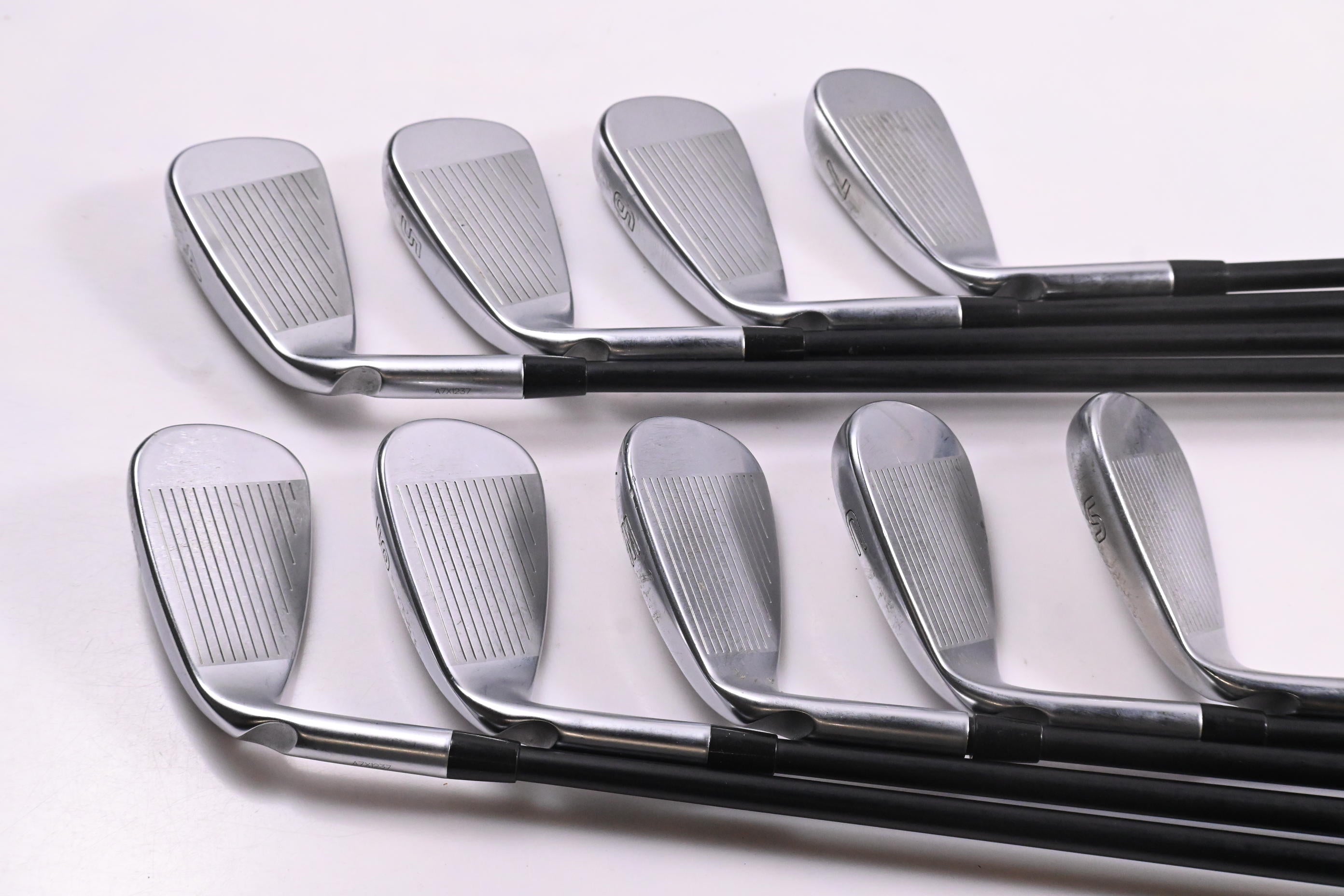 Ping G700 Irons / 4-PW+GW+SW / Blue Dot / Regular Flex Ping Alta CB Shafts