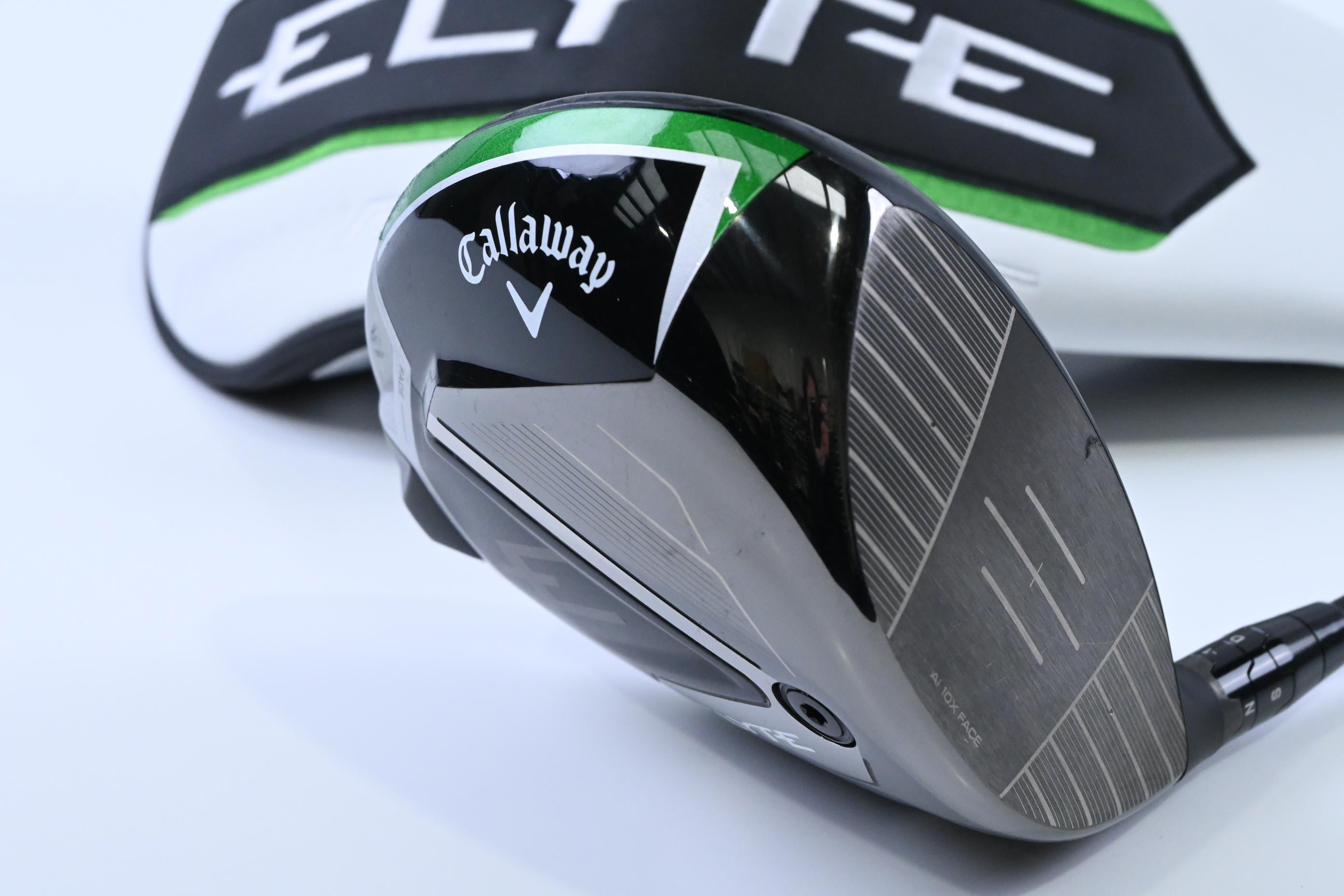 Callaway Elyte Driver / 9 Degree / Regular Flex MCA Vanquish 4 Shaft