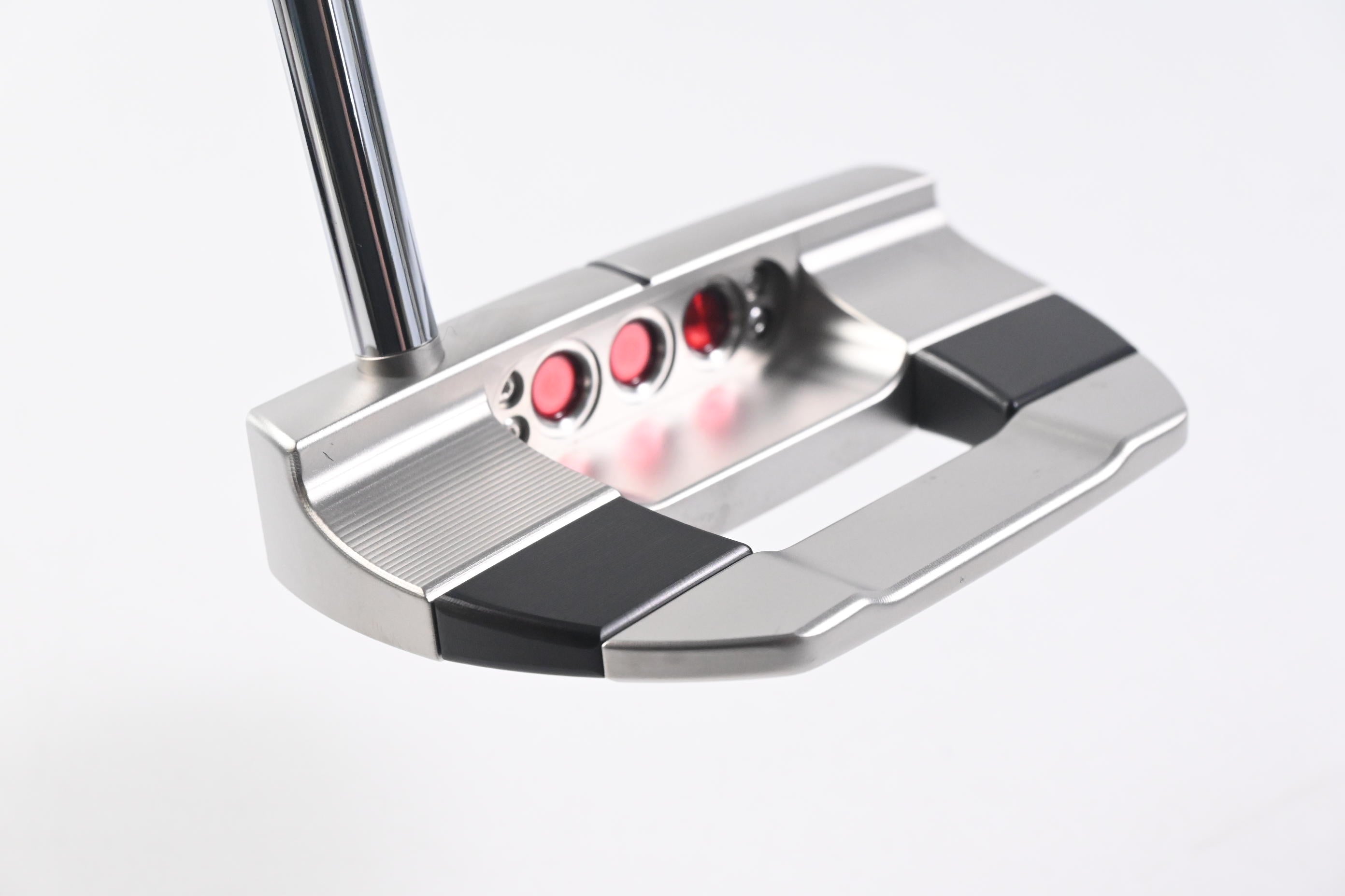 Scotty Cameron 2025 Studio Style Fastback Putter / 33 Inch