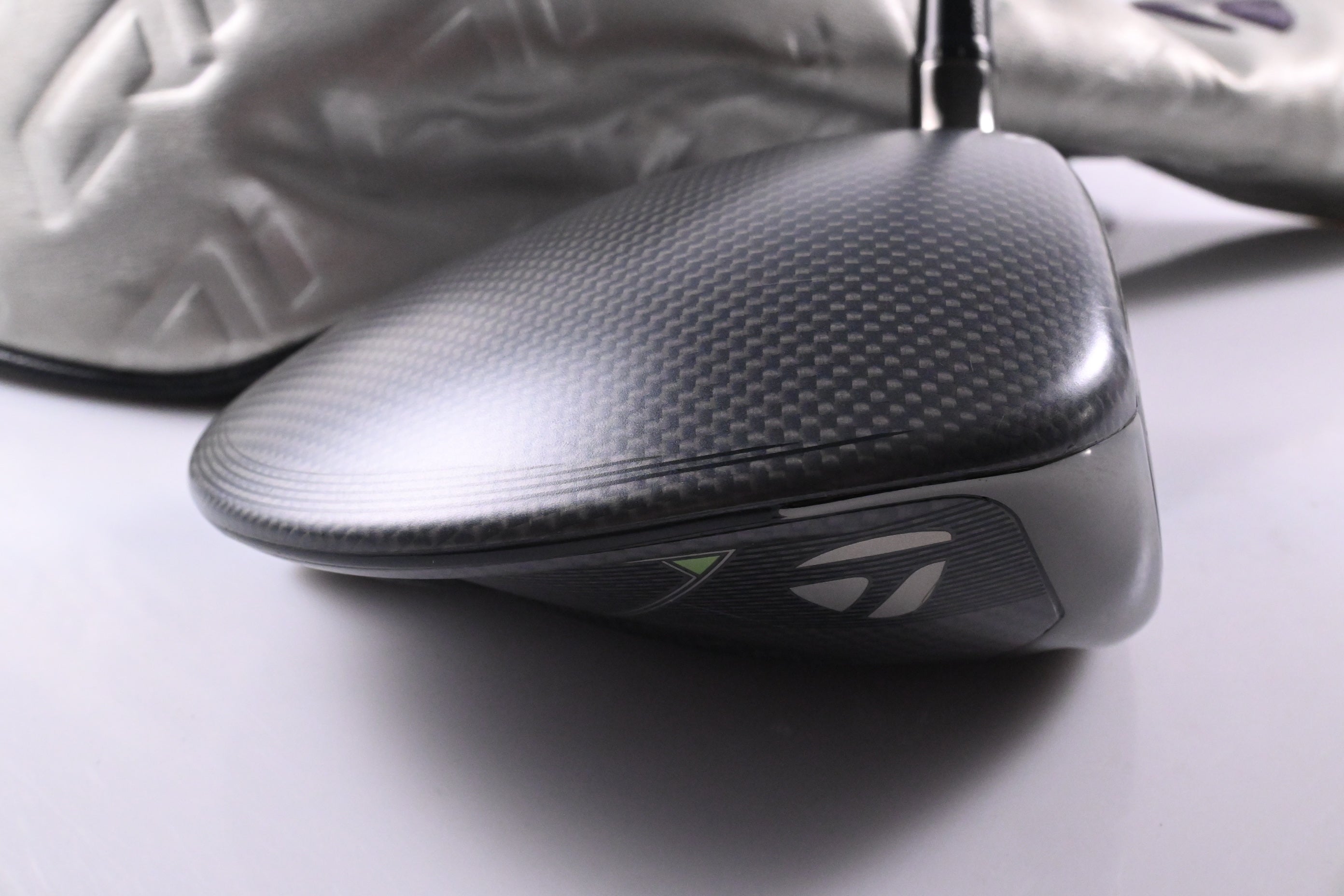 Taylormade Qi35 Driver / 10.5 Degree / Stiff Flex Kai'li Blue CB DarkWave 60