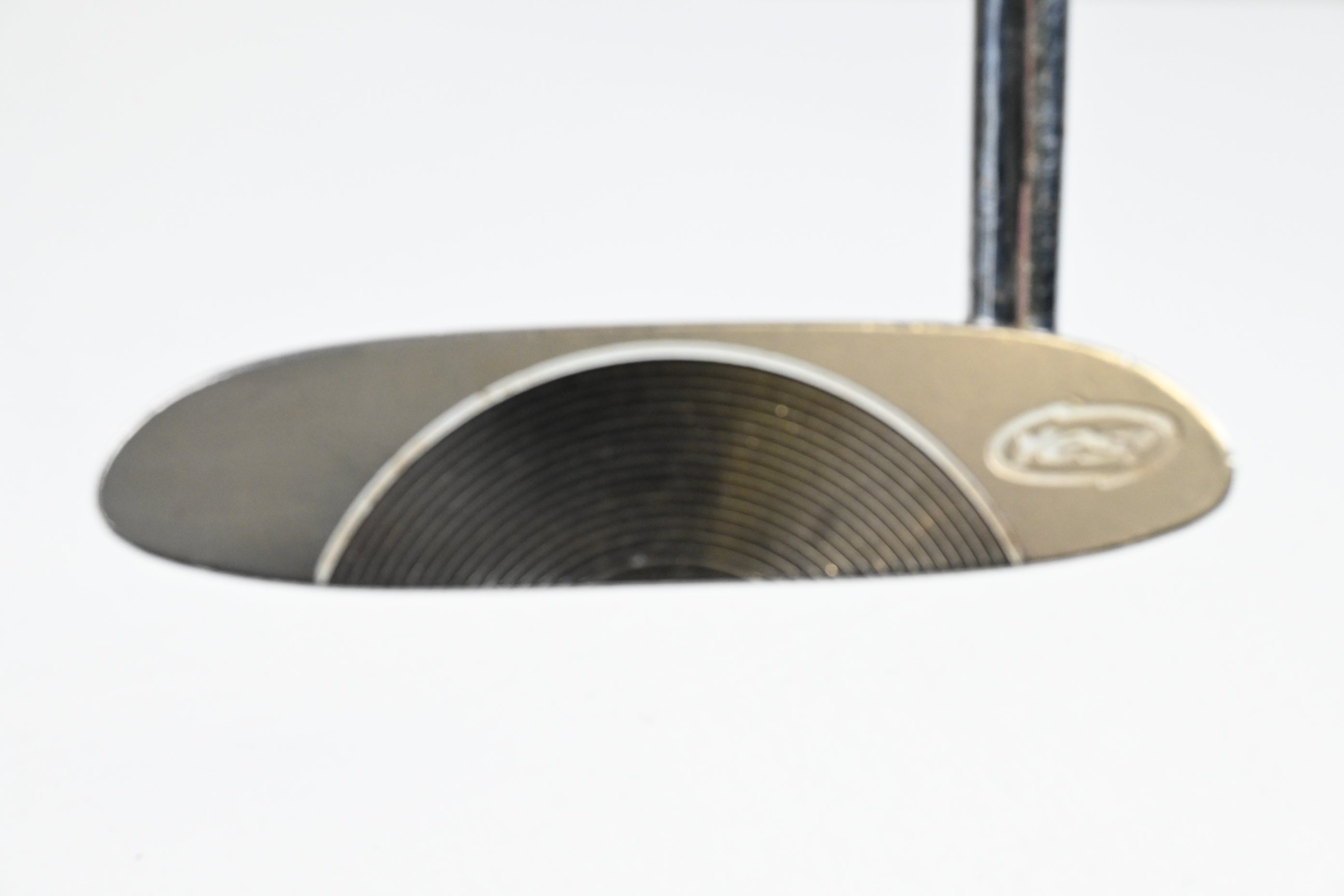 Yes! C-Groove Victoria II Putter / 34 Inch