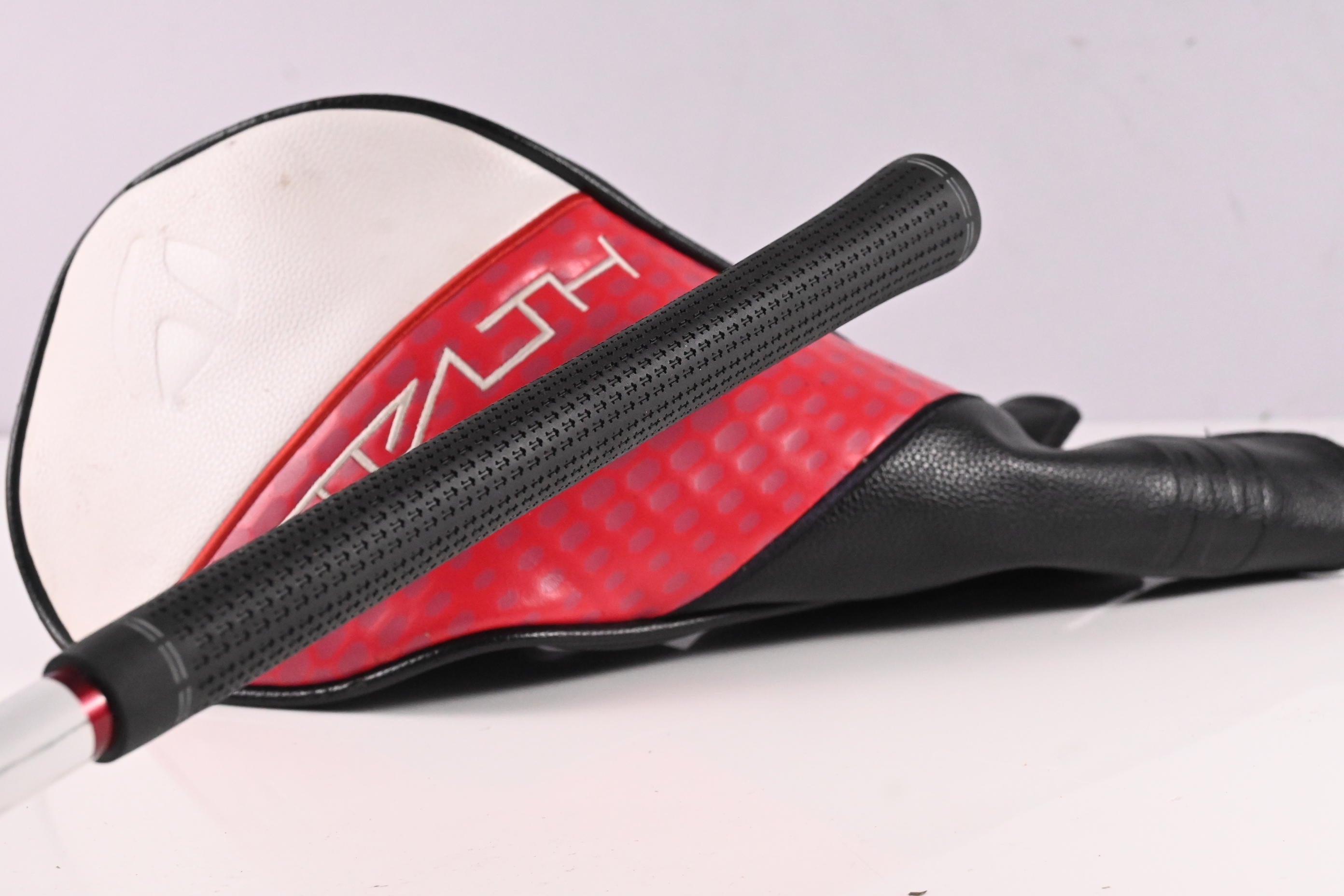 Left Hand Taylormade Stealth 2 HD Driver / 10.5 Degree / Stiff Flex Ventus TR