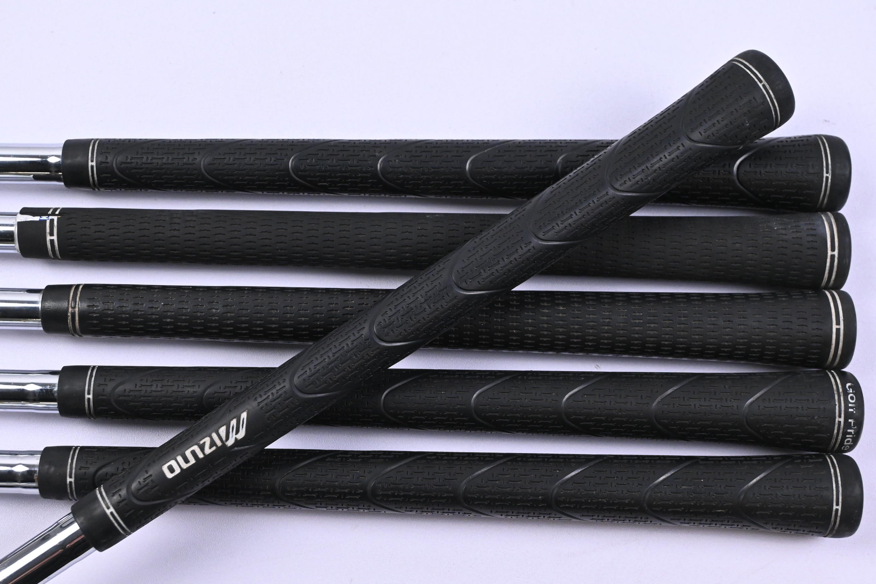 Mizuno JPX 825 Irons / 5-PW / Regular Flex Dynalite Gold XP R300 Shafts