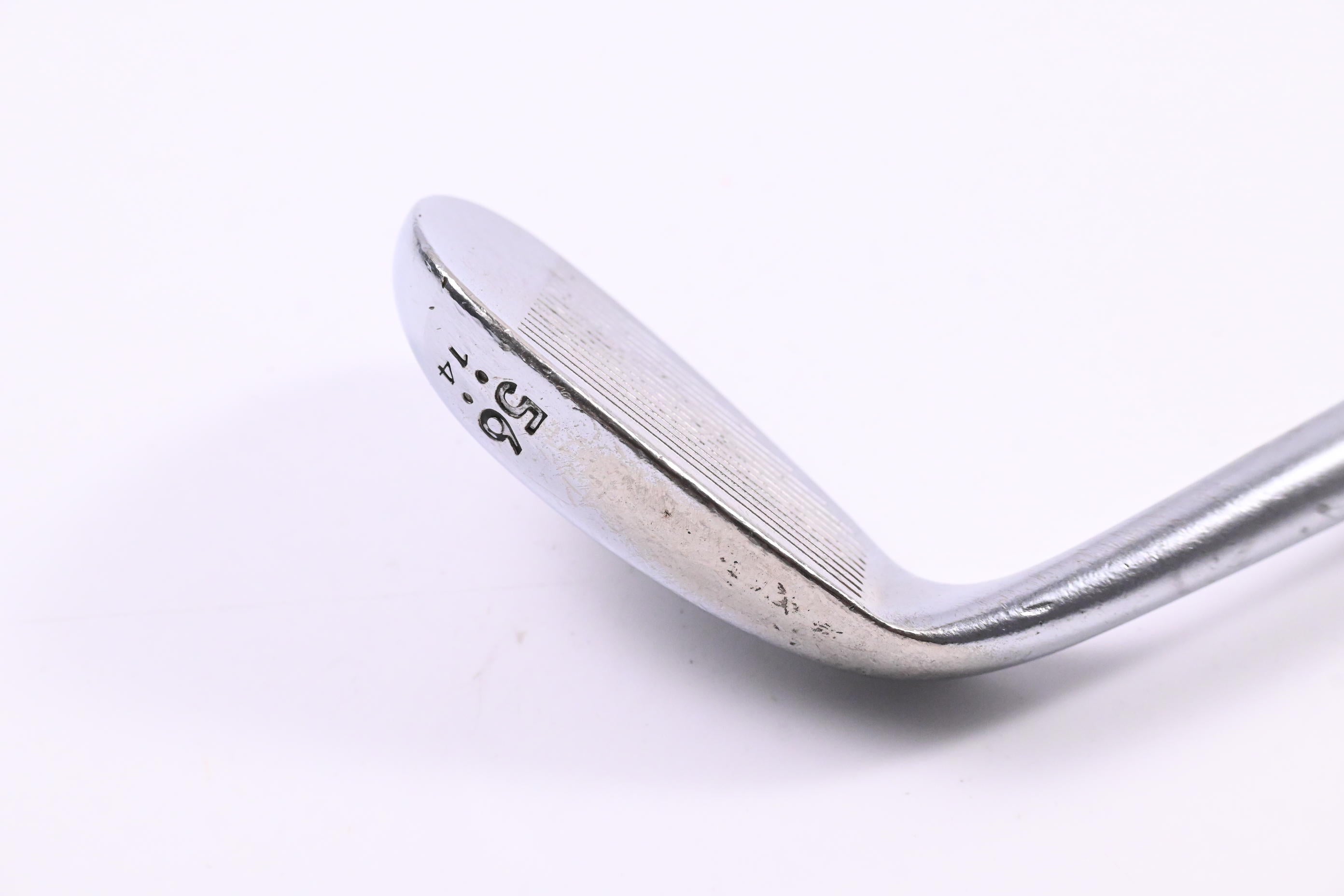 Cleveland 588 RTX Sand Wedge / 56 Degree / Wedge Flex Dynamic Gold Shaft