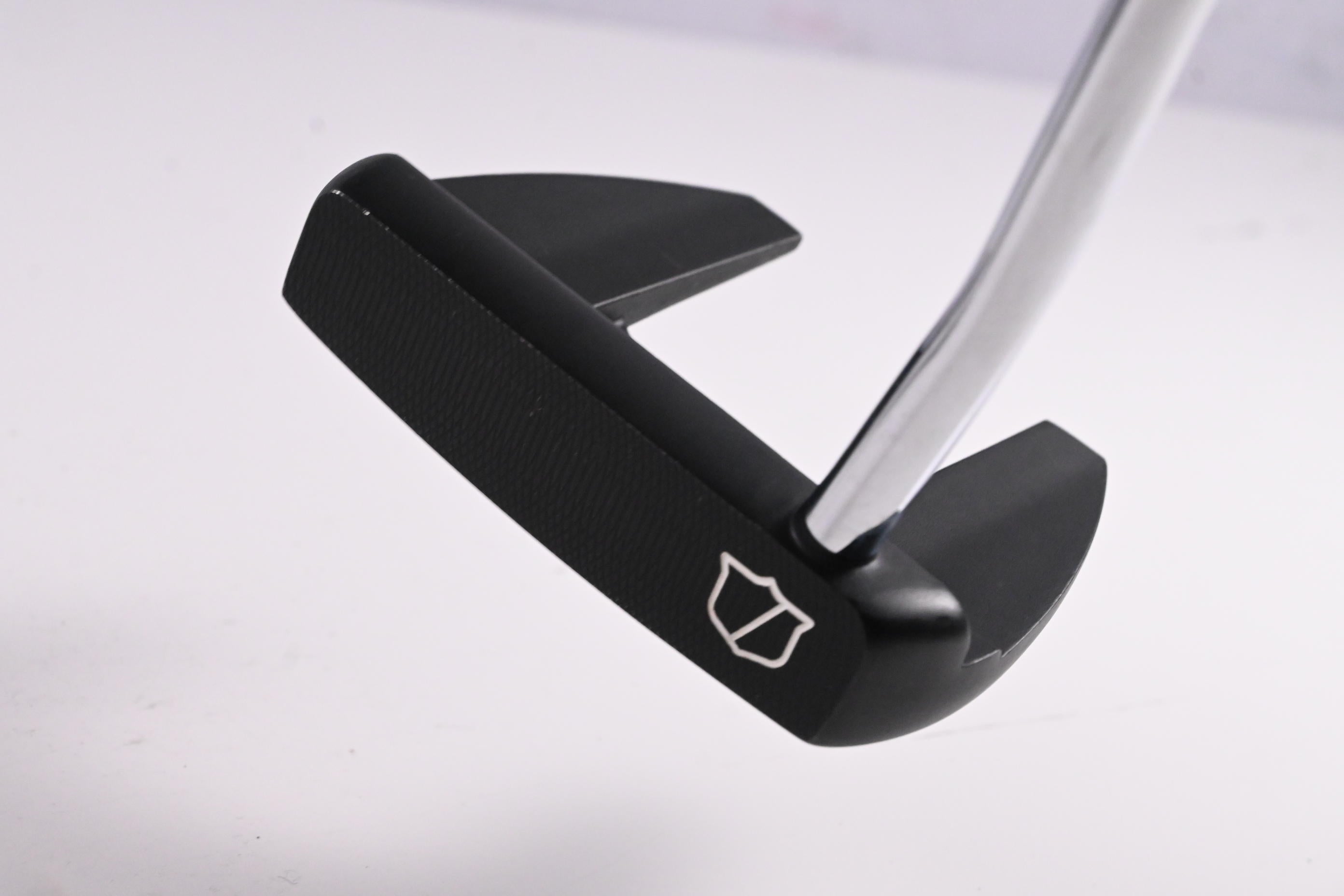 Wilson Infinite 2024 Bucktown Putter / 34 Inch