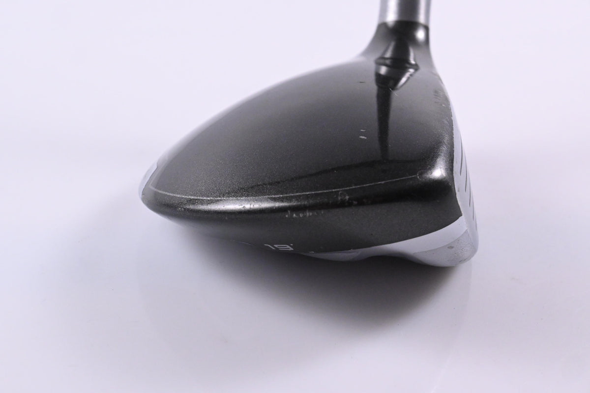 Taylormade SLDR #5 Wood / 18 Degree / Regular Flex Speeder 77 Shaft