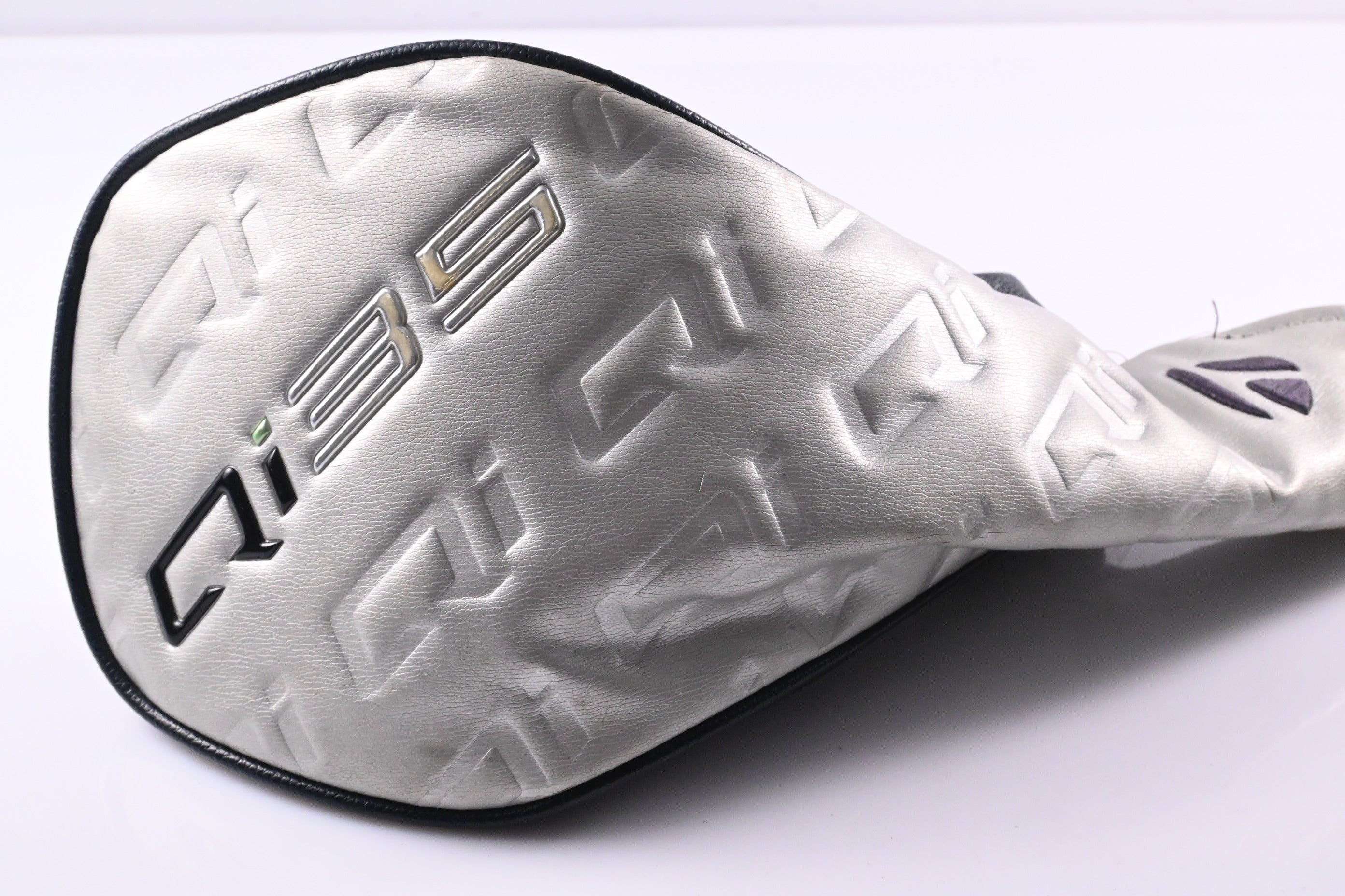 Taylormade Qi35 Driver / 10.5 Degree / Stiff Flex Kai'li Blue CB DarkWave 60