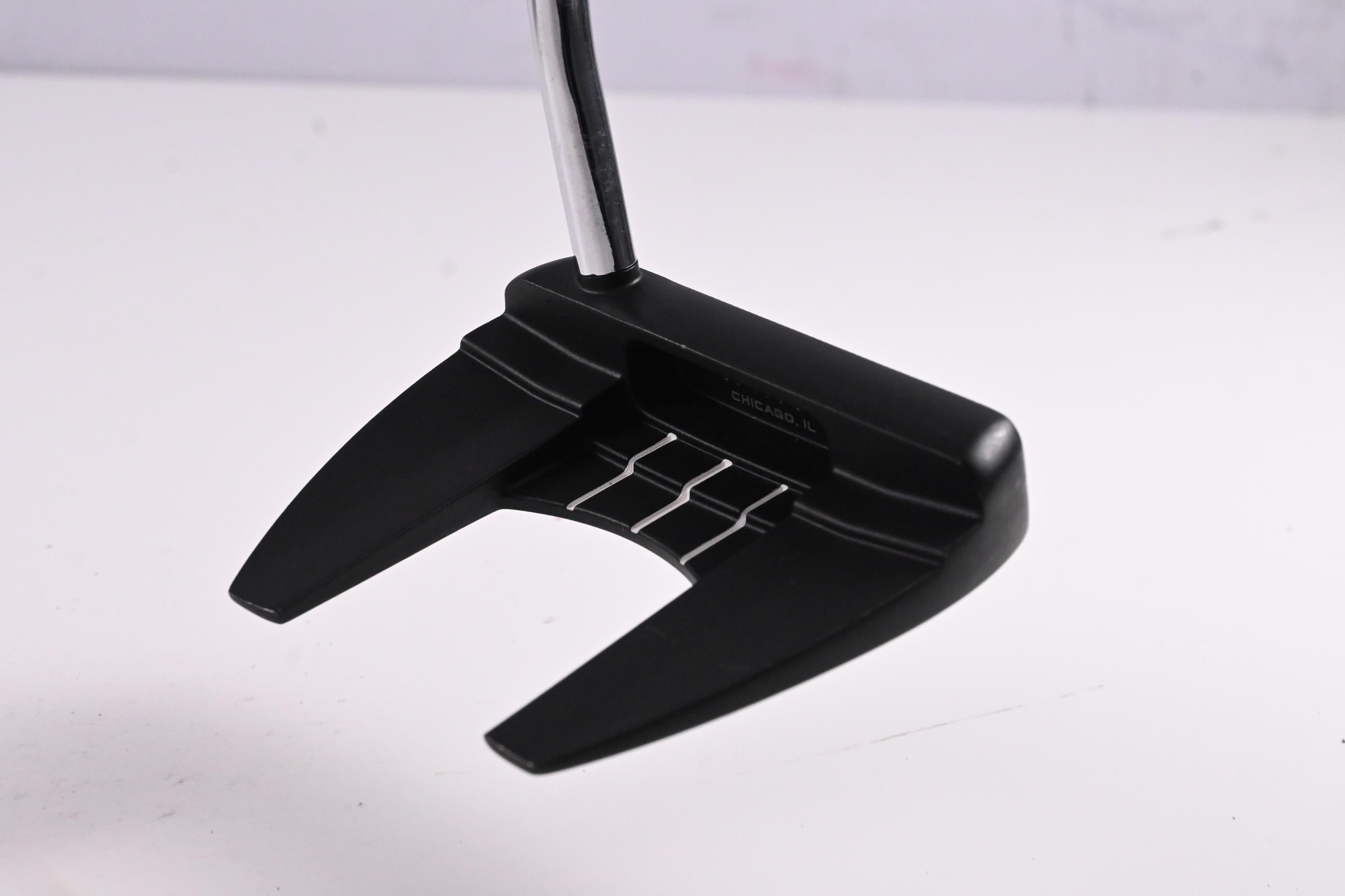 Wilson Infinite 2024 Bucktown Putter / 34 Inch