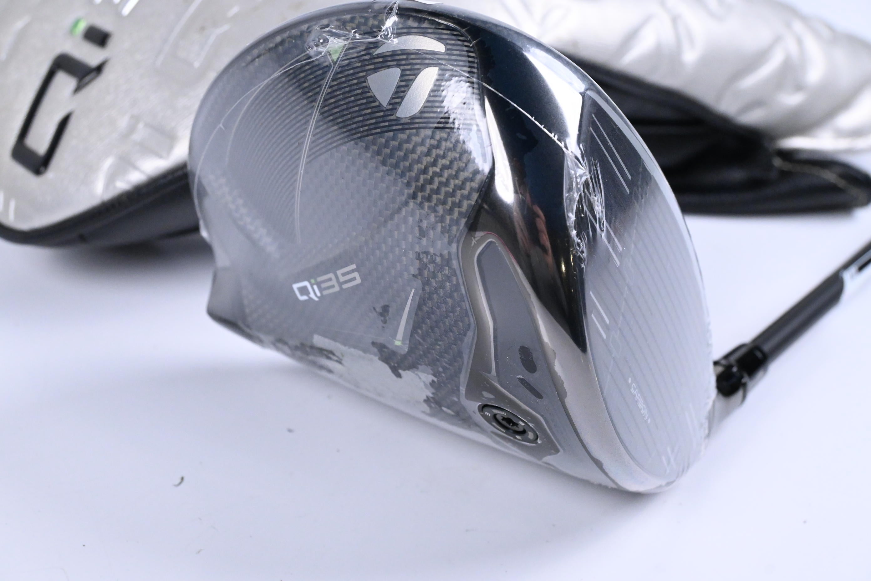 Taylormade Qi35 Driver / 9 Degree / Regular Flex Fujikura Ventus Blue 5 Shaft