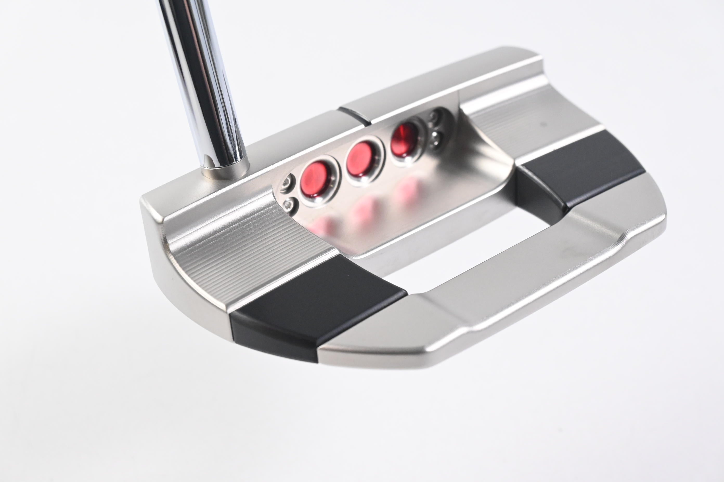 Scotty Cameron 2025 Studio Style Fastback Putter / 33 Inch