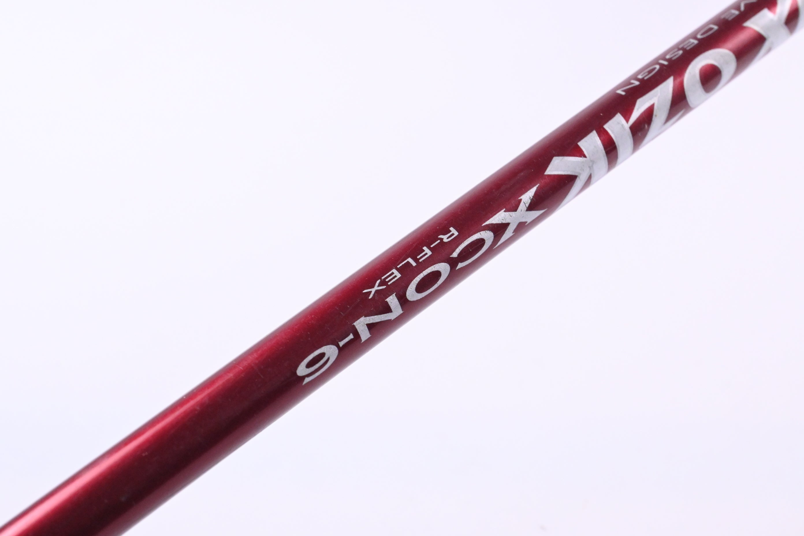 Titleist 909 F2 #3 Wood / 15.5 Degree / Regular Flex Matrix Ozik Xcon-6 Shaft