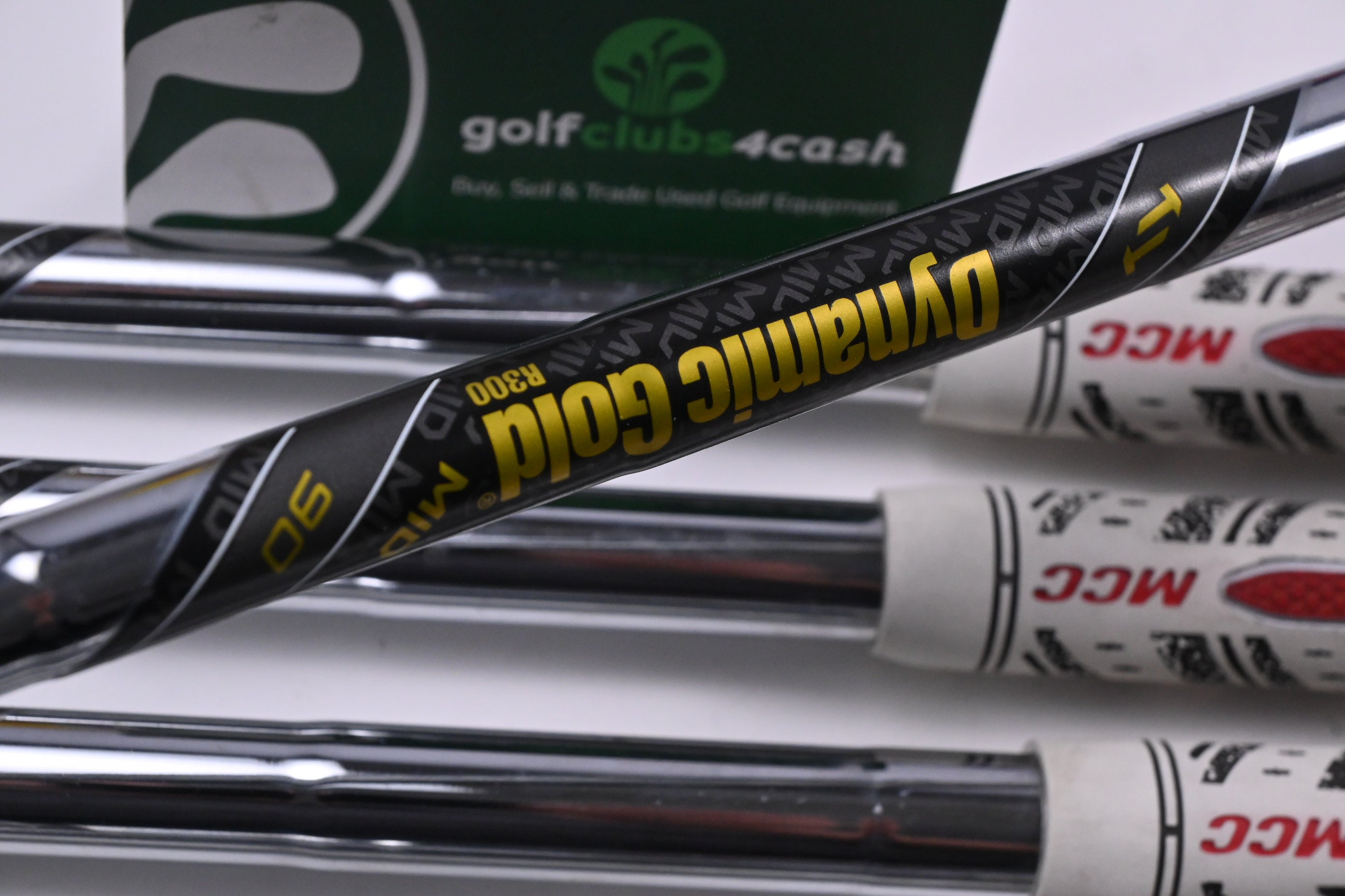 Callaway Elyte Irons / 4-PW+GW+AW / Regular Flex Dynamic Gold Mid 90 R300 Shafts