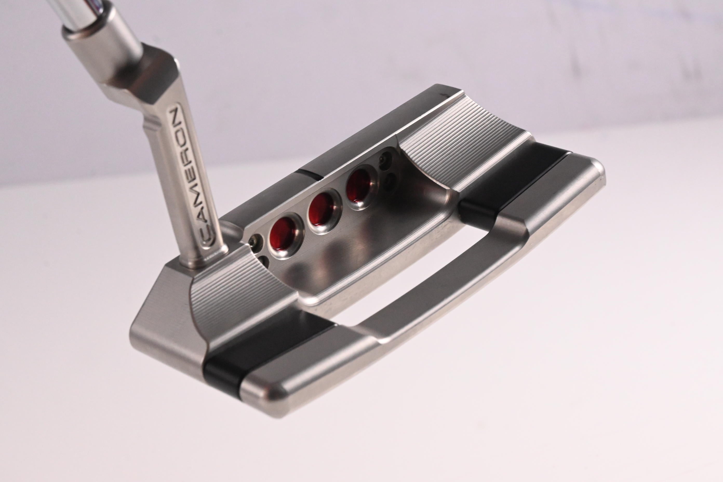 Scotty Cameron 2025 Studio Style Squareback 2 Putter / 34 Inch