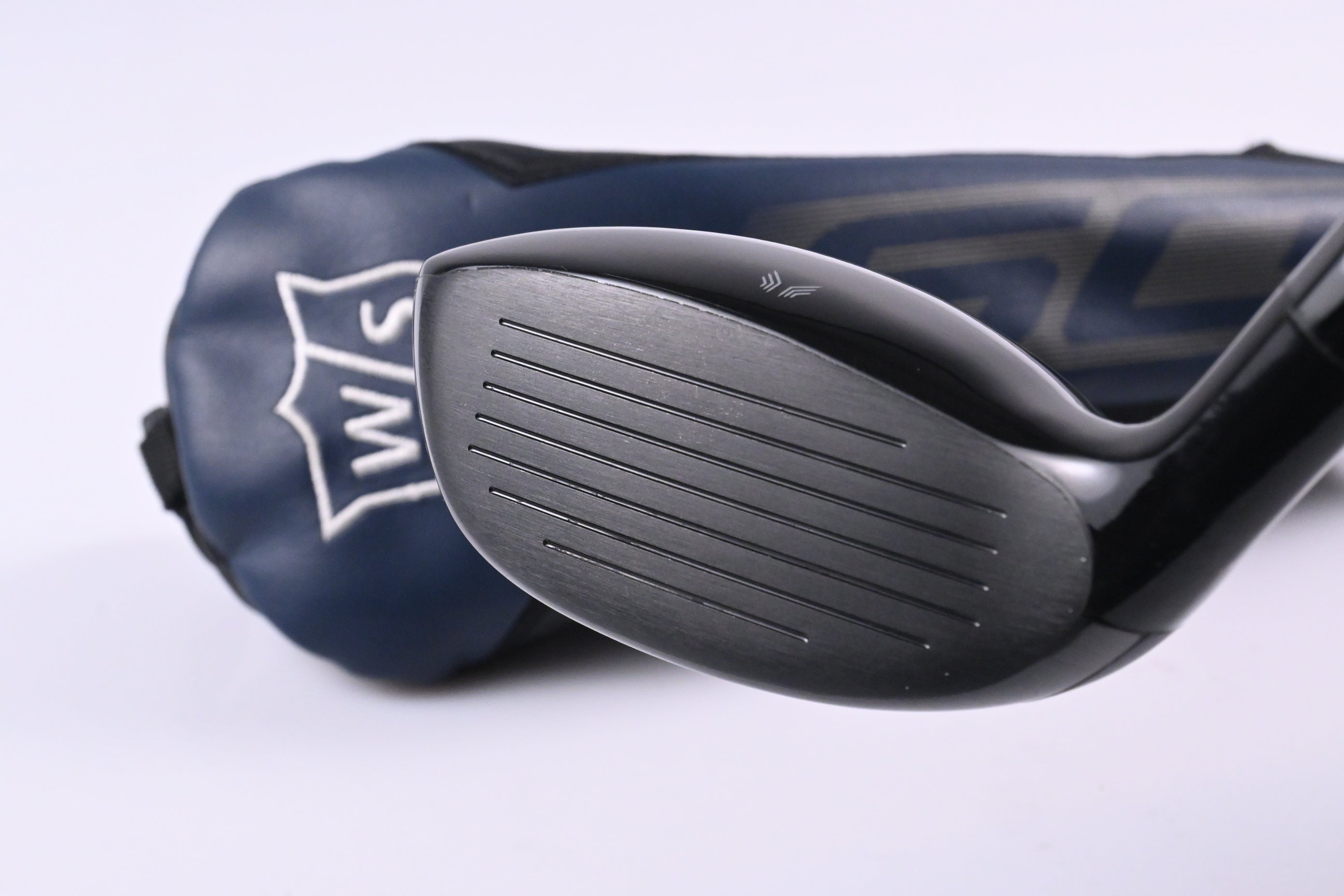 Wilson Staff D9 #2 Hybrid / 17 Degree / Regular Flex Helium Black 66g Shaft