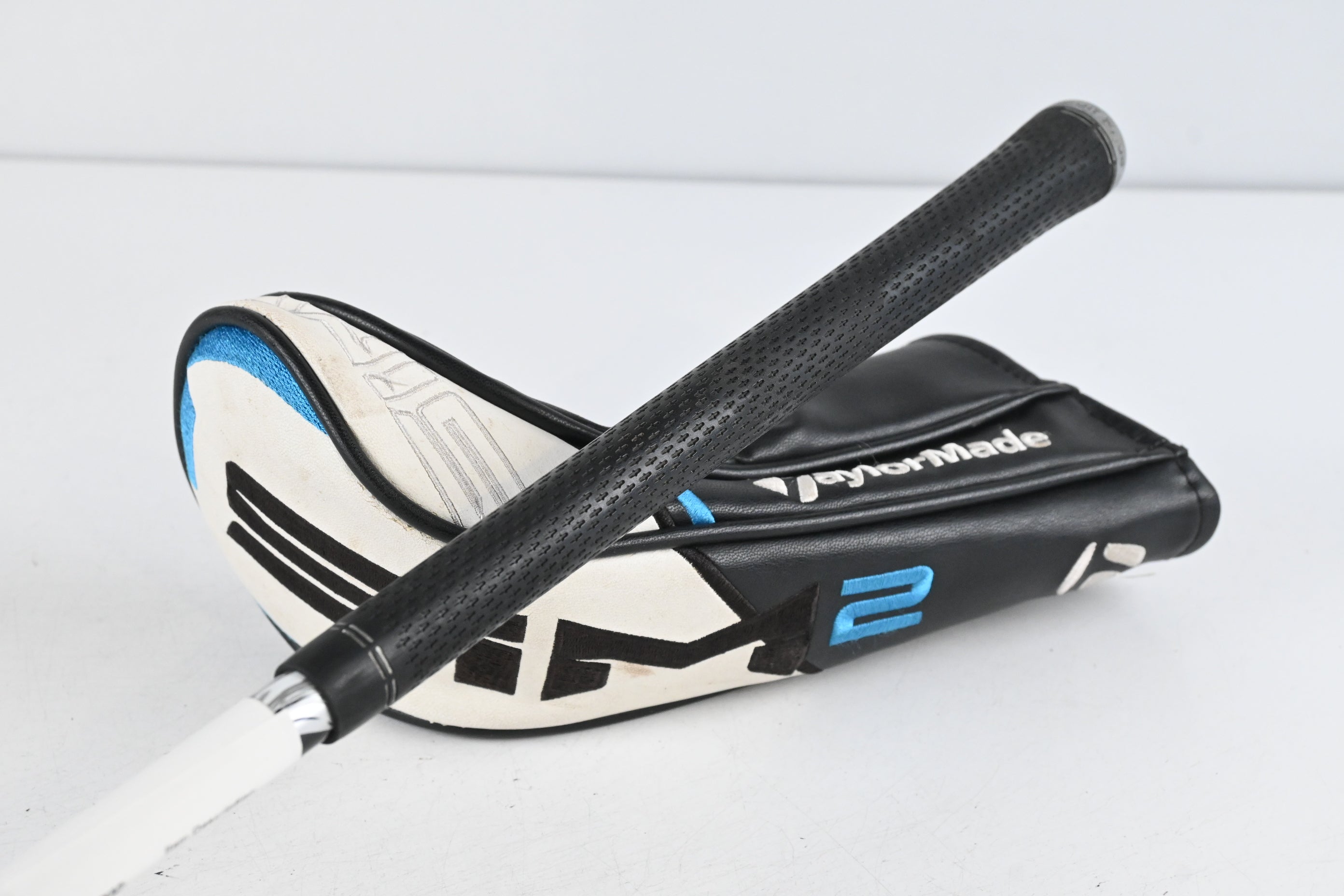 Taylormade SIM2 Ti #3 Wood / 15 Degree / Stiff Flex Kai'li White 70 Shaft