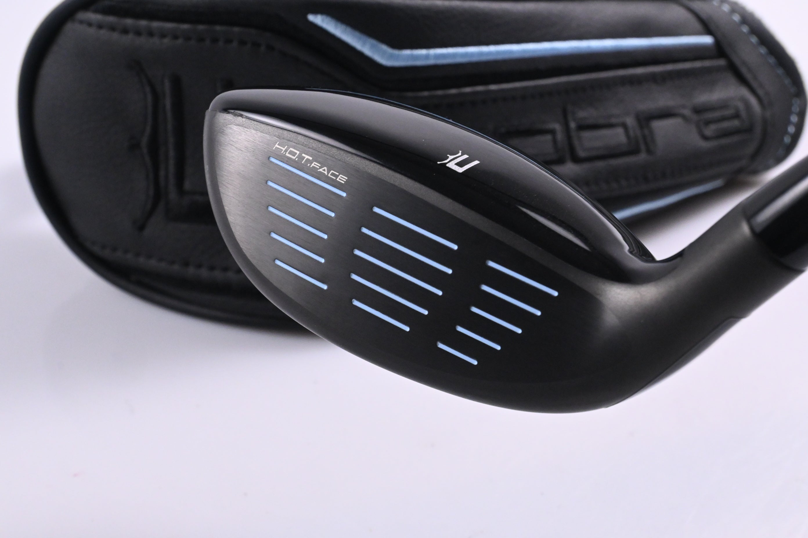 Ladies Cobra Air-X 2.0 #4 Hybrid / 22 Degree / Ladies Flex Cobra Ultralite 45
