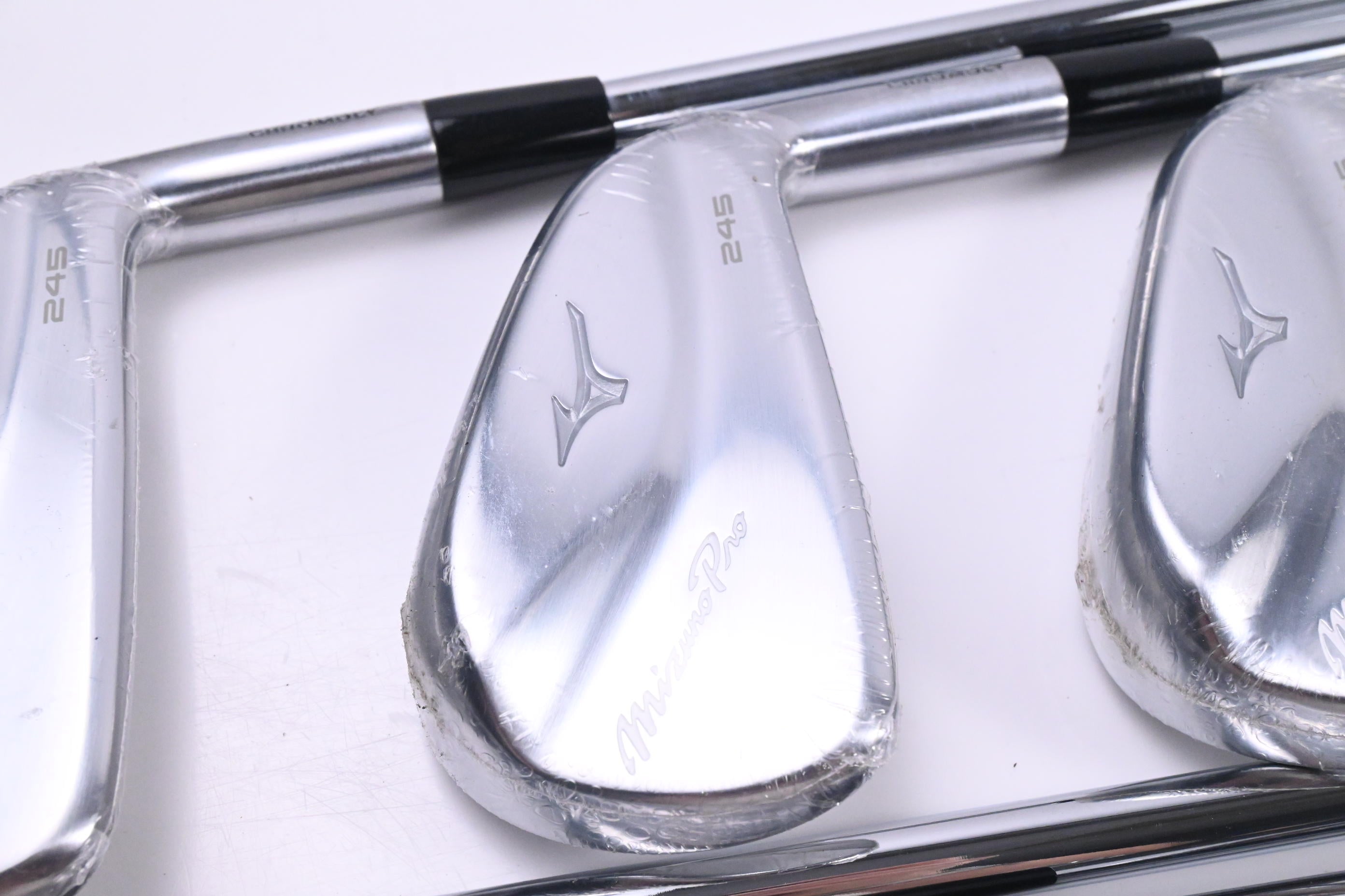 Mizuno Pro 245 Irons / 4-PW / Regular Flex Dynamic Gold 100 R300 Shafts