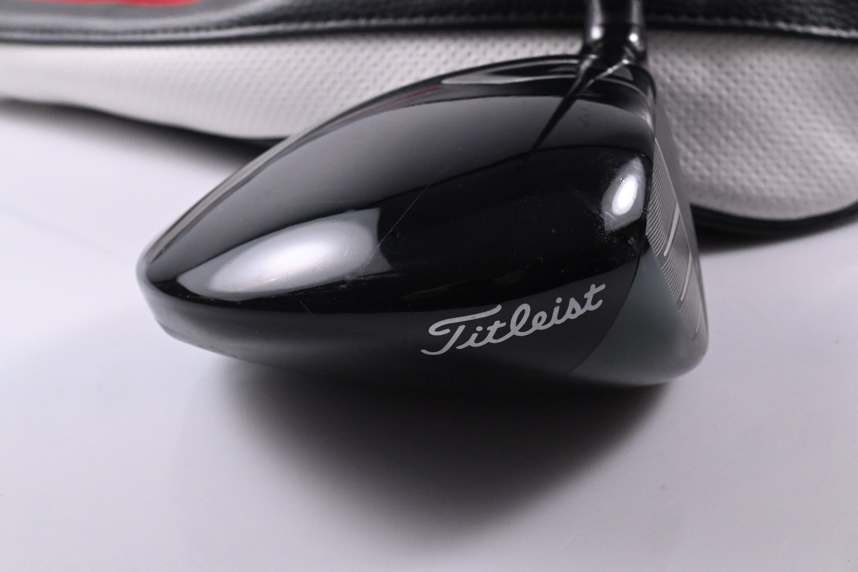 Titleist GT2 Driver / 10 Degree / Stiff Flex Mitsubishi Tensei AV Blue 55 Shaft