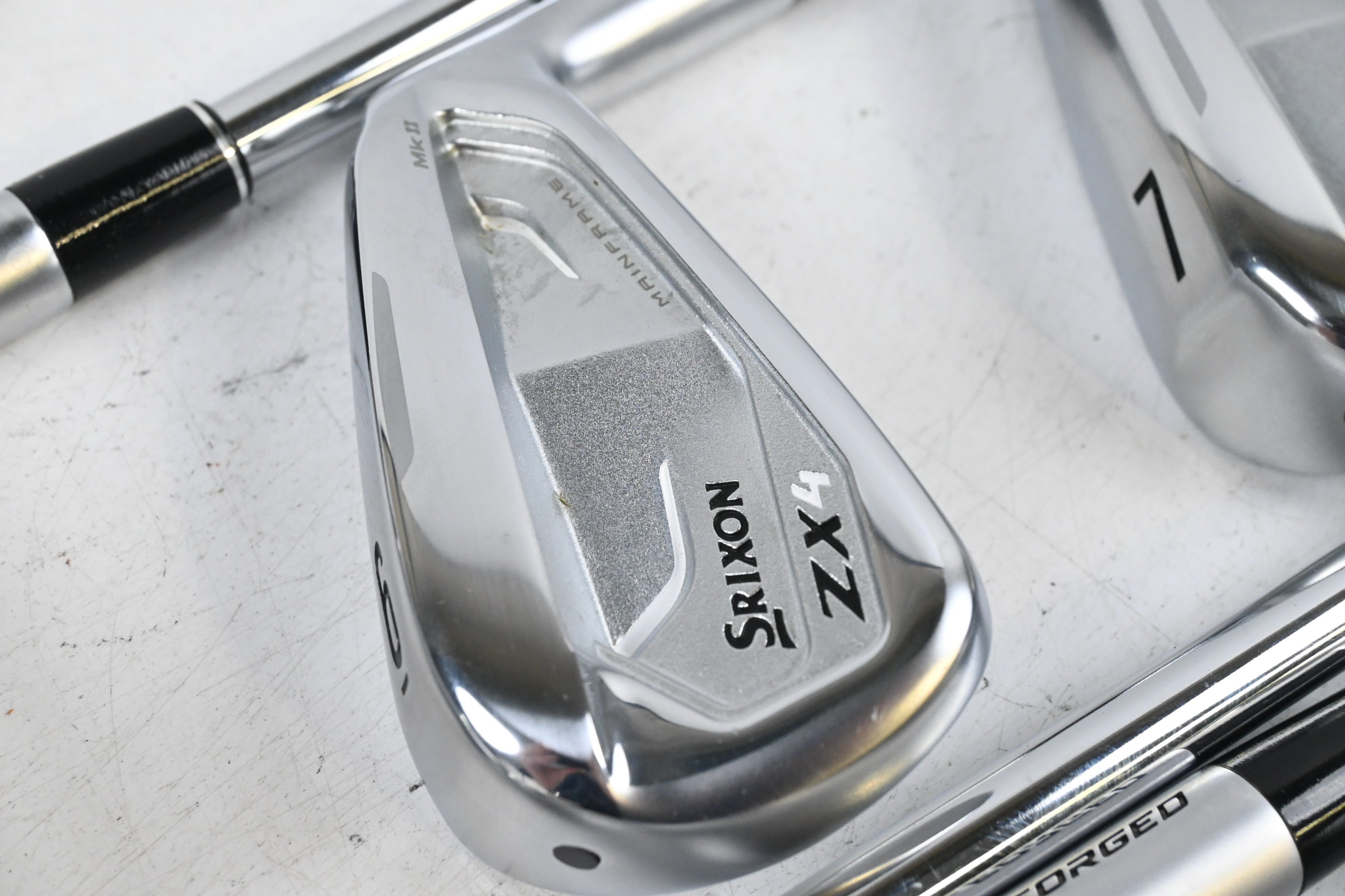 Srixon ZX4 MK II Irons 2023 / 5-PW / Regular Flex KBS Tour Lite Shafts