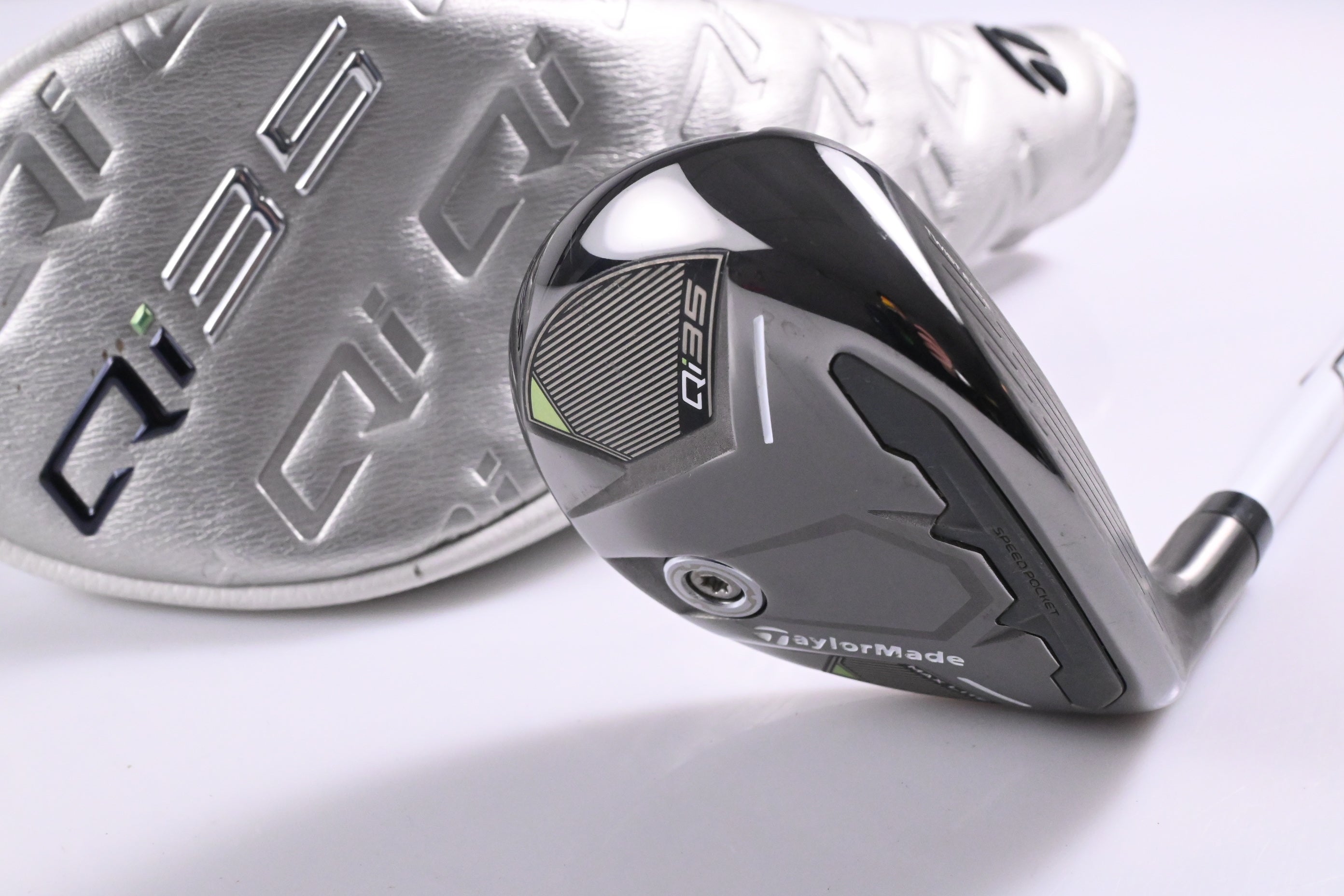 Ladies Taylormade Qi35 Max Lite #5 Hybrid / 27 Degree / Ladies Flex Air Speeder 40